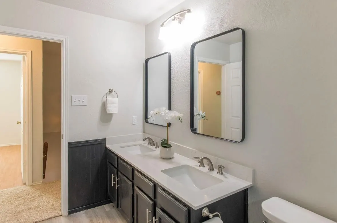 Single Family Residence For Sale in Collin County , 4013 18th Street, Plano, Texas 75074, 4 Bedroom, 3 Bathroom, 2 Garage spaces, 2,467 Sqft, built in 1985, mls#21284636, Real Estate Agent in Plano, Homes For Sale in Collin county, Homes For Sale in Plano, Realtor in Plano Texas, Real Estate Brokerage Independent Realty Texas, Luminita Cordes Realtor