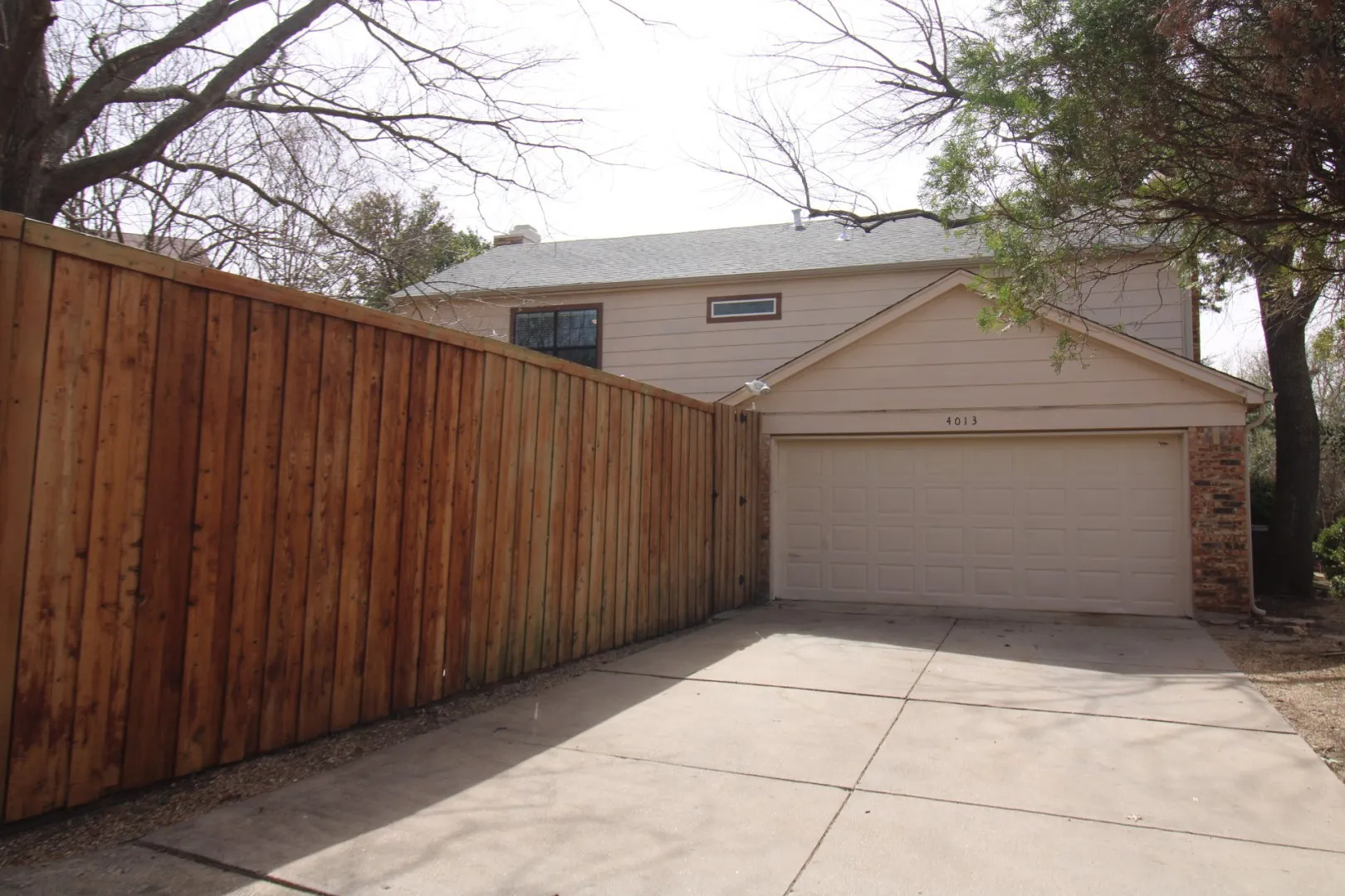 Single Family Residence For Sale in Collin County , 4013 18th Street, Plano, Texas 75074, 4 Bedroom, 3 Bathroom, 2 Garage spaces, 2,467 Sqft, built in 1985, mls#21284636, Real Estate Agent in Plano, Homes For Sale in Collin county, Homes For Sale in Plano, Realtor in Plano Texas, Real Estate Brokerage Independent Realty Texas, Luminita Cordes Realtor