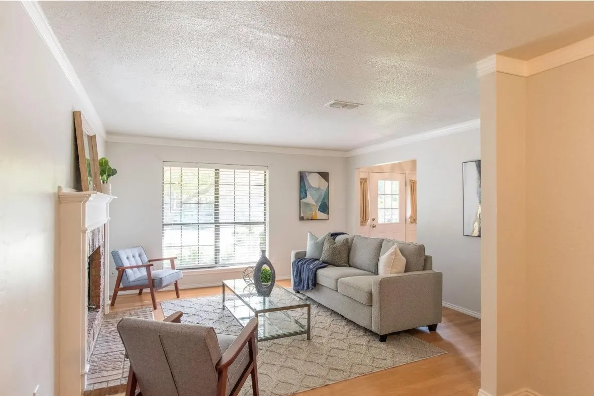 Single Family Residence For Sale in Collin County , 4013 18th Street, Plano, Texas 75074, 4 Bedroom, 3 Bathroom, 2 Garage spaces, 2,467 Sqft, built in 1985, mls#21284636, Real Estate Agent in Plano, Homes For Sale in Collin county, Homes For Sale in Plano, Realtor in Plano Texas, Real Estate Brokerage Independent Realty Texas, Luminita Cordes Realtor