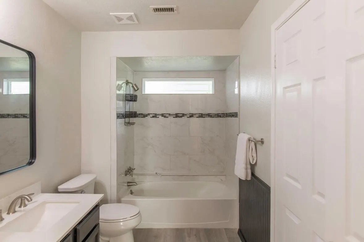 Single Family Residence For Sale in Collin County , 4013 18th Street, Plano, Texas 75074, 4 Bedroom, 3 Bathroom, 2 Garage spaces, 2,467 Sqft, built in 1985, mls#21284636, Real Estate Agent in Plano, Homes For Sale in Collin county, Homes For Sale in Plano, Realtor in Plano Texas, Real Estate Brokerage Independent Realty Texas, Luminita Cordes Realtor