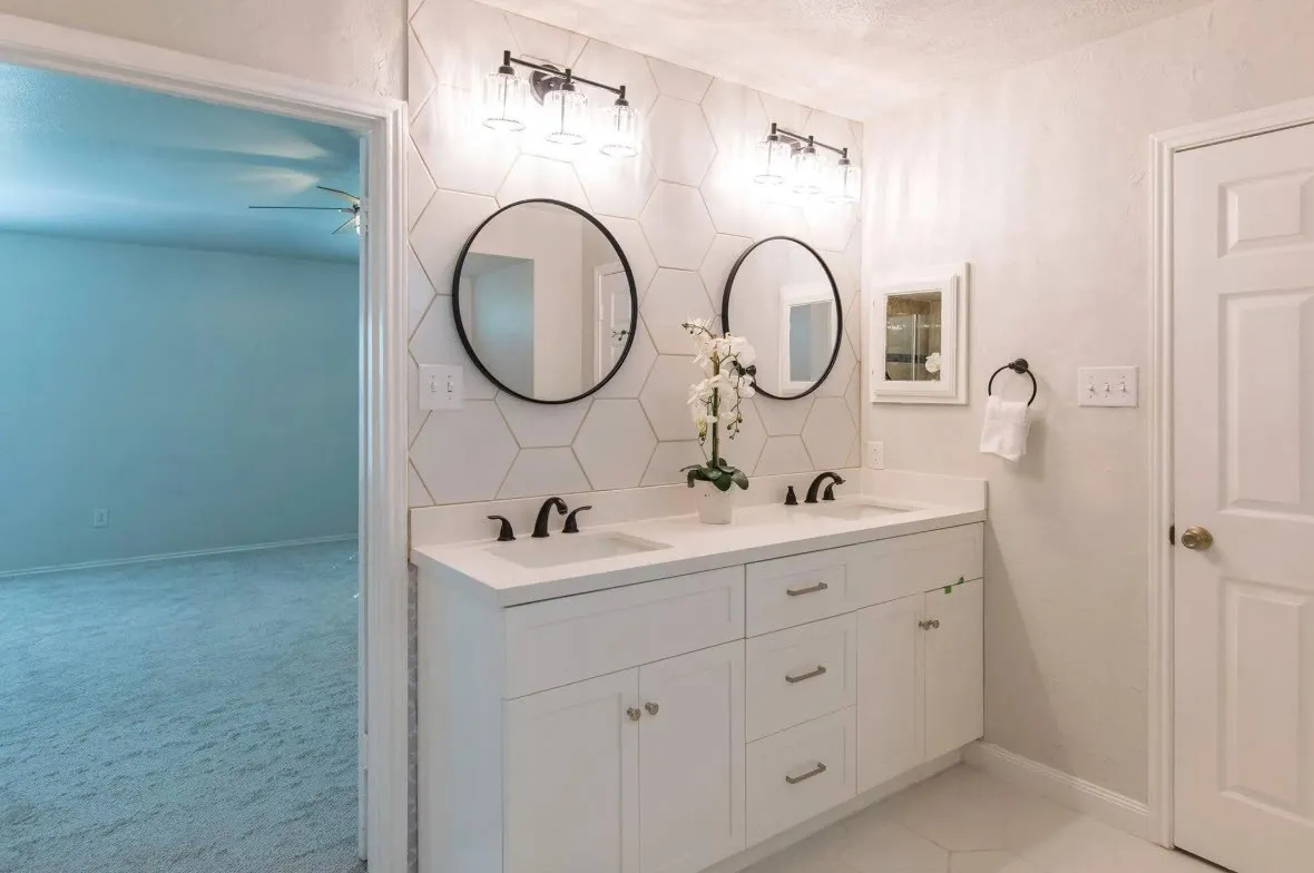 Single Family Residence For Sale in Collin County , 4013 18th Street, Plano, Texas 75074, 4 Bedroom, 3 Bathroom, 2 Garage spaces, 2,467 Sqft, built in 1985, mls#21284636, Real Estate Agent in Plano, Homes For Sale in Collin county, Homes For Sale in Plano, Realtor in Plano Texas, Real Estate Brokerage Independent Realty Texas, Luminita Cordes Realtor