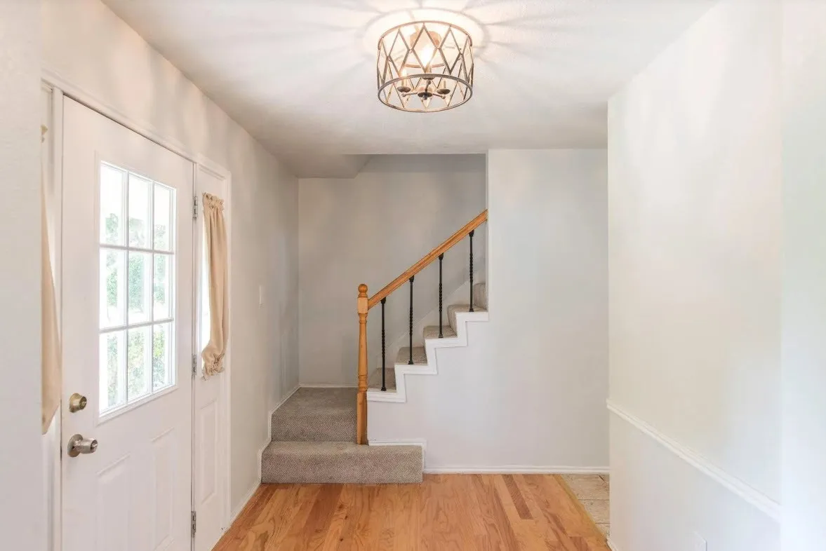 Single Family Residence For Sale in Collin County , 4013 18th Street, Plano, Texas 75074, 4 Bedroom, 3 Bathroom, 2 Garage spaces, 2,467 Sqft, built in 1985, mls#21284636, Real Estate Agent in Plano, Homes For Sale in Collin county, Homes For Sale in Plano, Realtor in Plano Texas, Real Estate Brokerage Independent Realty Texas, Luminita Cordes Realtor