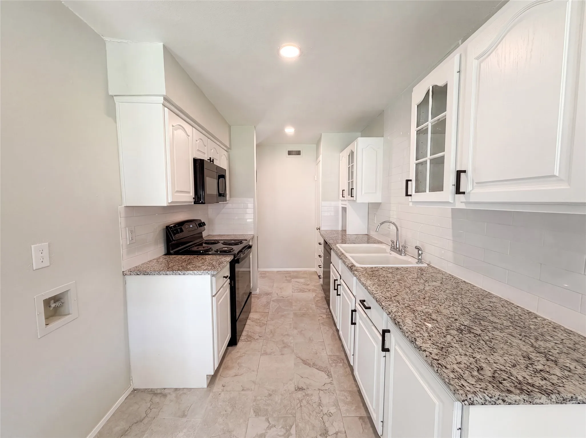 Single Family Residence For Sale in Denton County , 1102 Hillwood Drive, Lewisville, Texas 75067, 4 Bedrooms, 2 Bathrooms, Garage spaces, 1,719 Sqft, built in 1970, Price $284,000, mls#21285100, Real Estate Agent in Lewisville, Homes For Sale in Denton county, Homes For Sale in Lewisville, Realtor in Lewisville Texas, Real Estate Brokerage Independent Realty Texas, Luminita Cordes Realtor