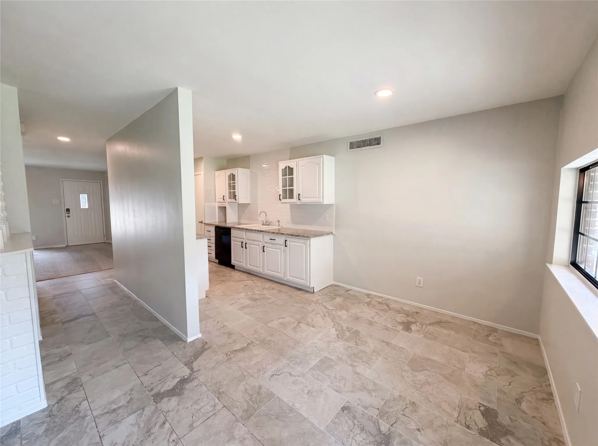 Single Family Residence For Sale in Denton County , 1102 Hillwood Drive, Lewisville, Texas 75067, 4 Bedrooms, 2 Bathrooms, Garage spaces, 1,719 Sqft, built in 1970, Price $284,000, mls#21285100, Real Estate Agent in Lewisville, Homes For Sale in Denton county, Homes For Sale in Lewisville, Realtor in Lewisville Texas, Real Estate Brokerage Independent Realty Texas, Luminita Cordes Realtor