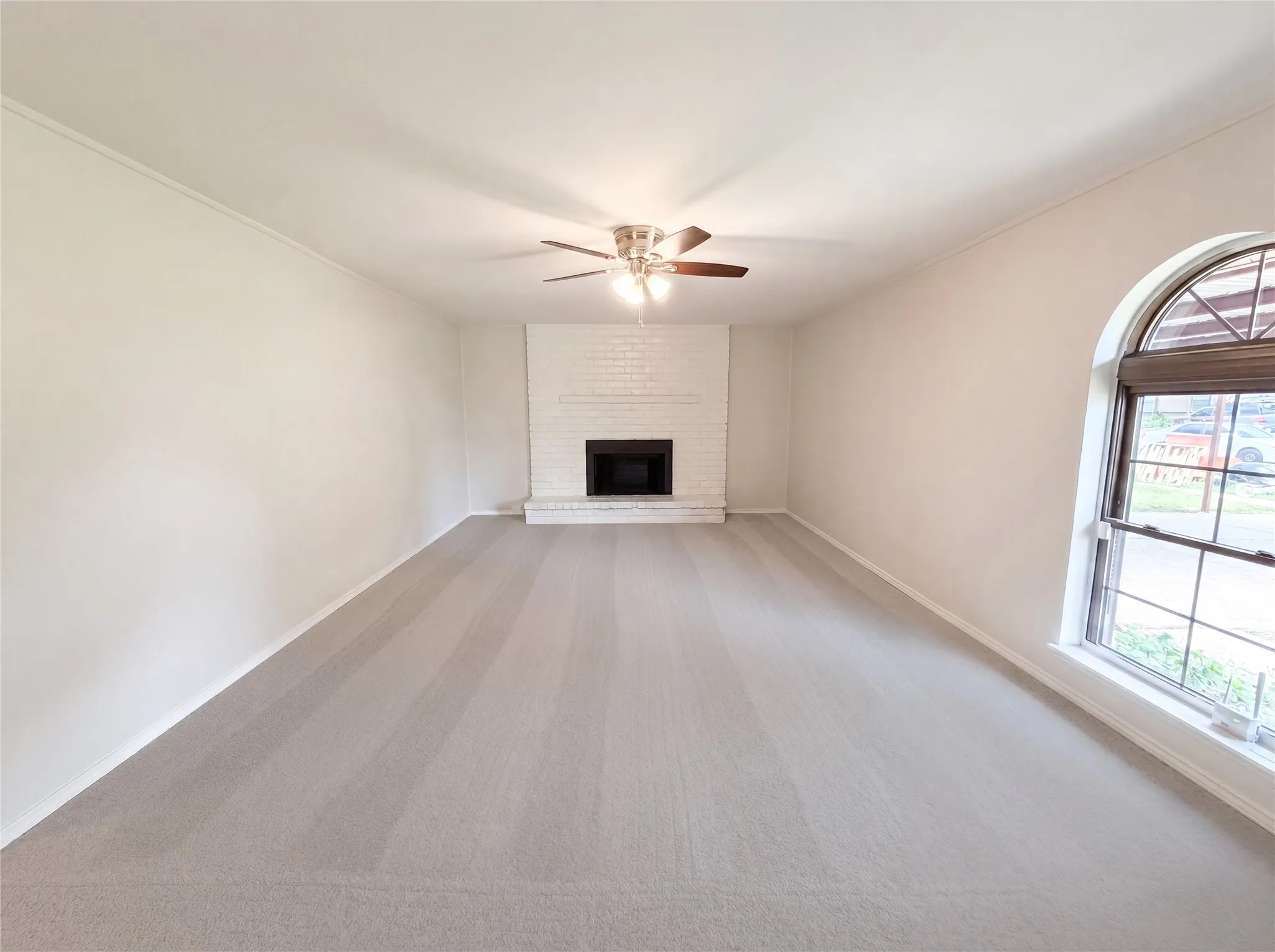 Single Family Residence For Sale in Denton County , 1102 Hillwood Drive, Lewisville, Texas 75067, 4 Bedrooms, 2 Bathrooms, Garage spaces, 1,719 Sqft, built in 1970, Price $284,000, mls#21285100, Real Estate Agent in Lewisville, Homes For Sale in Denton county, Homes For Sale in Lewisville, Realtor in Lewisville Texas, Real Estate Brokerage Independent Realty Texas, Luminita Cordes Realtor