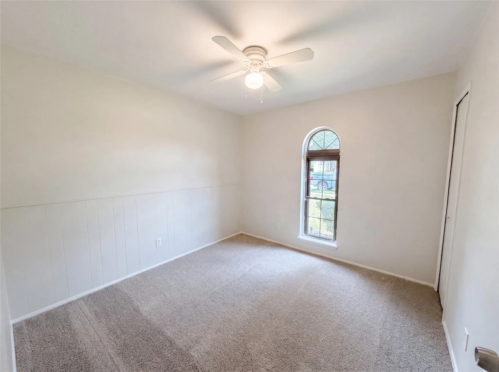 Single Family Residence For Sale in Denton County , 1102 Hillwood Drive, Lewisville, Texas 75067, 4 Bedrooms, 2 Bathrooms, Garage spaces, 1,719 Sqft, built in 1970, Price $284,000, mls#21285100, Real Estate Agent in Lewisville, Homes For Sale in Denton county, Homes For Sale in Lewisville, Realtor in Lewisville Texas, Real Estate Brokerage Independent Realty Texas, Luminita Cordes Realtor