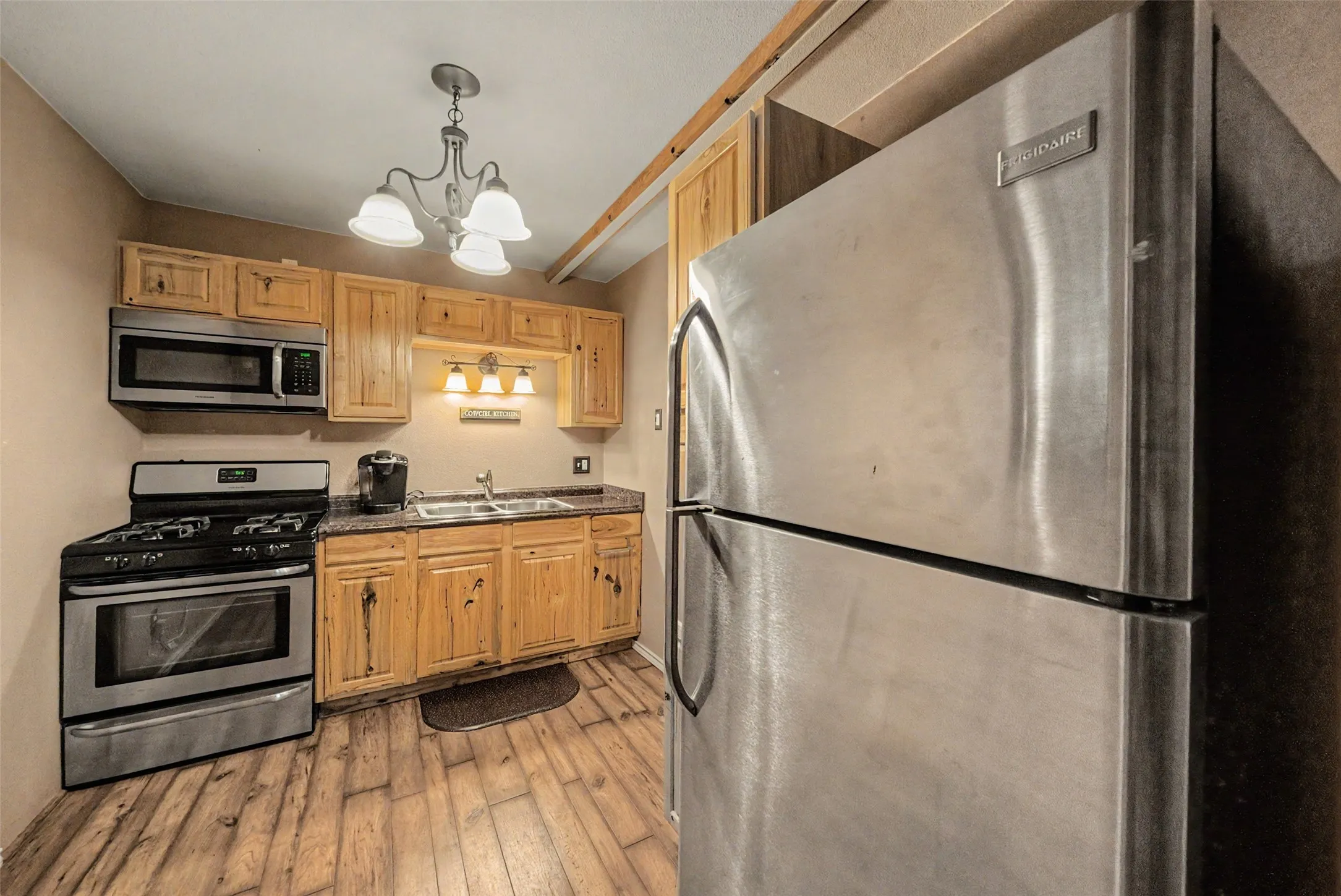 Single Family Residence For Sale in Denton County , 5480 Bridle Path, Aubrey, Texas 76227, 5 Bedroom, 5 Bathroom, 3 Garage spaces, 4,145 Sqft, built in 2002, mls#21282400, Real Estate Agent in Aubrey, Homes For Sale in Denton county, Homes For Sale in Aubrey, Realtor in Aubrey Texas, Real Estate Brokerage Independent Realty Texas, Luminita Cordes Realtor