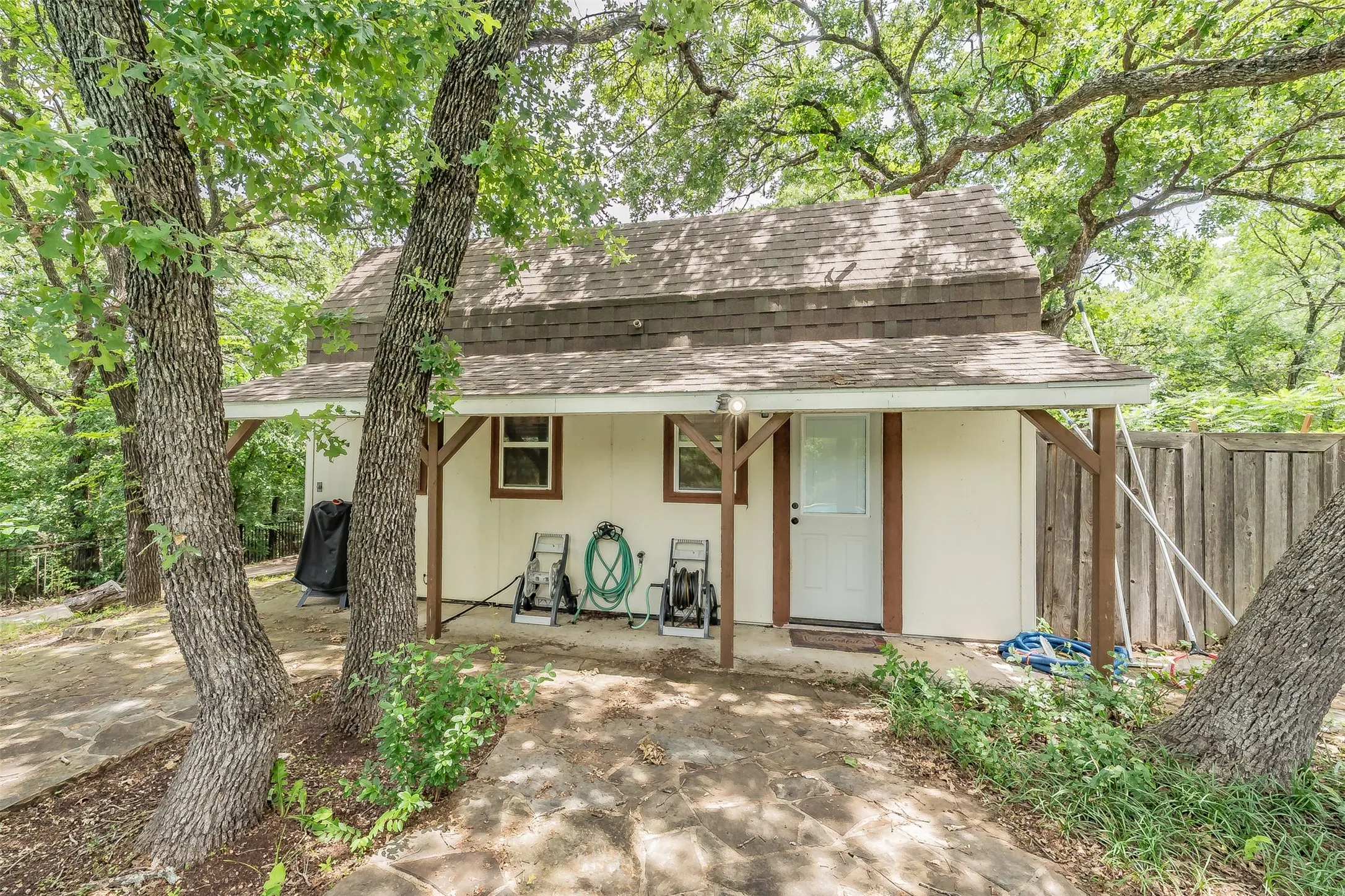 Single Family Residence For Sale in Denton County , 5480 Bridle Path, Aubrey, Texas 76227, 5 Bedroom, 5 Bathroom, 3 Garage spaces, 4,145 Sqft, built in 2002, mls#21282400, Real Estate Agent in Aubrey, Homes For Sale in Denton county, Homes For Sale in Aubrey, Realtor in Aubrey Texas, Real Estate Brokerage Independent Realty Texas, Luminita Cordes Realtor