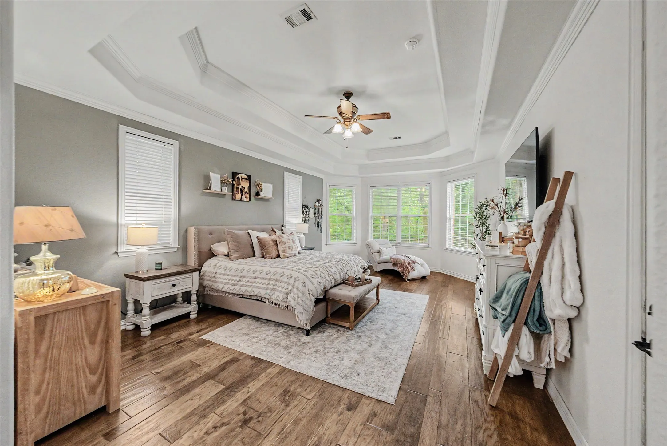 Single Family Residence For Sale in Denton County , 5480 Bridle Path, Aubrey, Texas 76227, 5 Bedroom, 5 Bathroom, 3 Garage spaces, 4,145 Sqft, built in 2002, mls#21282400, Real Estate Agent in Aubrey, Homes For Sale in Denton county, Homes For Sale in Aubrey, Realtor in Aubrey Texas, Real Estate Brokerage Independent Realty Texas, Luminita Cordes Realtor