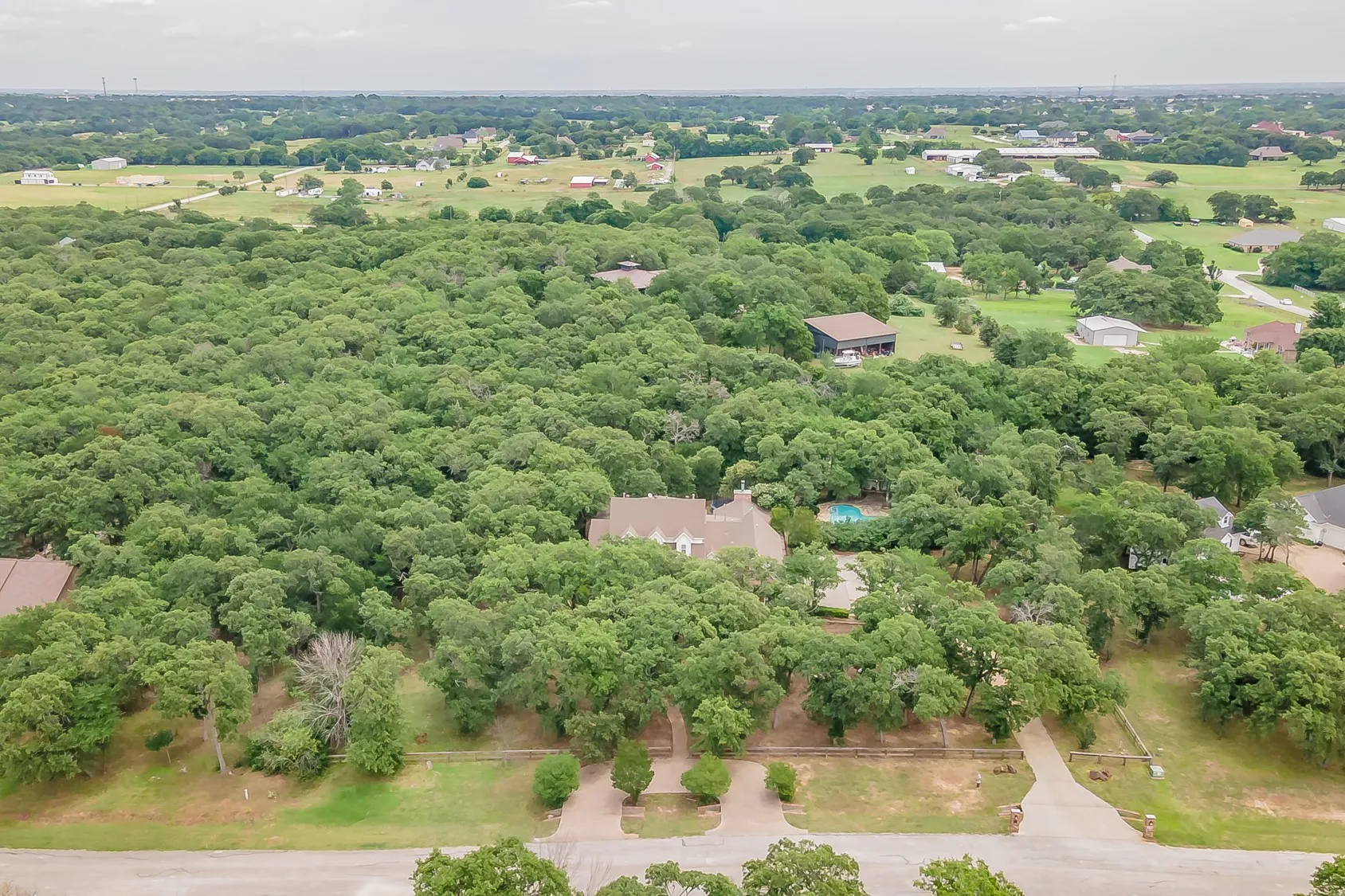 Single Family Residence For Sale in Denton County , 5480 Bridle Path, Aubrey, Texas 76227, 5 Bedroom, 5 Bathroom, 3 Garage spaces, 4,145 Sqft, built in 2002, mls#21282400, Real Estate Agent in Aubrey, Homes For Sale in Denton county, Homes For Sale in Aubrey, Realtor in Aubrey Texas, Real Estate Brokerage Independent Realty Texas, Luminita Cordes Realtor