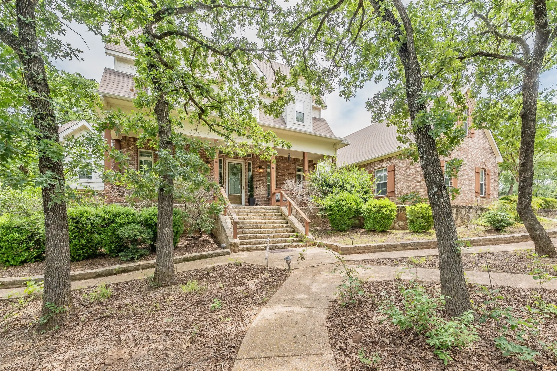 Single Family Residence For Sale in Denton County , 5480 Bridle Path, Aubrey, Texas 76227, 5 Bedroom, 5 Bathroom, 3 Garage spaces, 4,145 Sqft, built in 2002, mls#21282400, Real Estate Agent in Aubrey, Homes For Sale in Denton county, Homes For Sale in Aubrey, Realtor in Aubrey Texas, Real Estate Brokerage Independent Realty Texas, Luminita Cordes Realtor