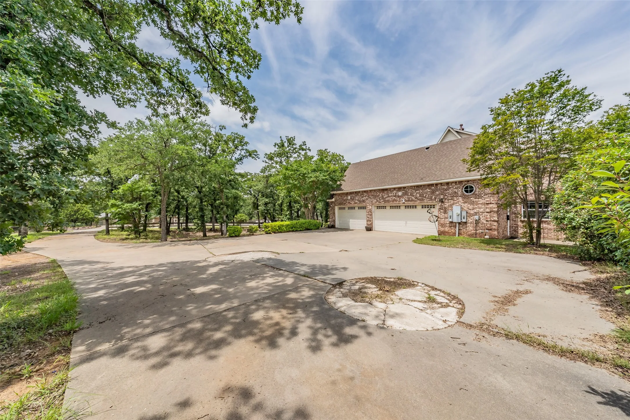 Single Family Residence For Sale in Denton County , 5480 Bridle Path, Aubrey, Texas 76227, 5 Bedroom, 5 Bathroom, 3 Garage spaces, 4,145 Sqft, built in 2002, mls#21282400, Real Estate Agent in Aubrey, Homes For Sale in Denton county, Homes For Sale in Aubrey, Realtor in Aubrey Texas, Real Estate Brokerage Independent Realty Texas, Luminita Cordes Realtor