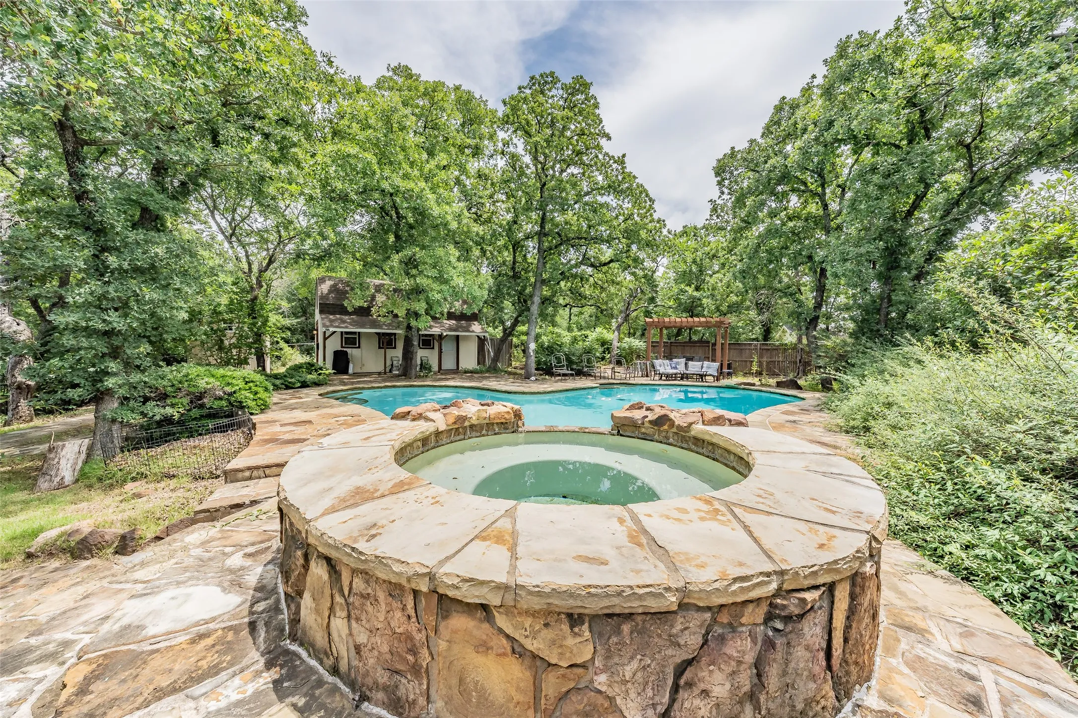 Single Family Residence For Sale in Denton County , 5480 Bridle Path, Aubrey, Texas 76227, 5 Bedroom, 5 Bathroom, 3 Garage spaces, 4,145 Sqft, built in 2002, mls#21282400, Real Estate Agent in Aubrey, Homes For Sale in Denton county, Homes For Sale in Aubrey, Realtor in Aubrey Texas, Real Estate Brokerage Independent Realty Texas, Luminita Cordes Realtor