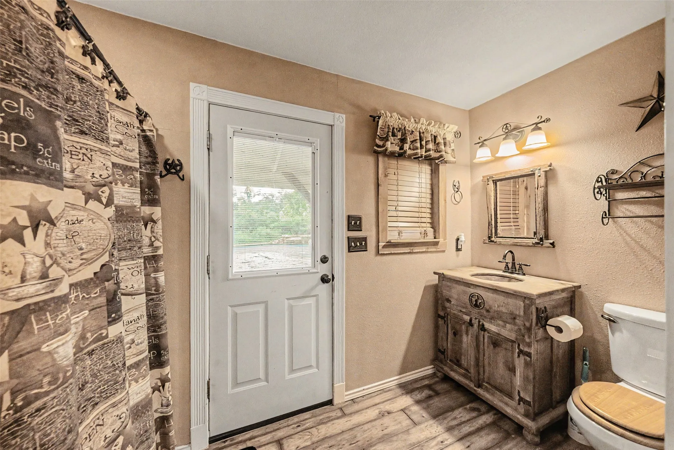 Single Family Residence For Sale in Denton County , 5480 Bridle Path, Aubrey, Texas 76227, 5 Bedroom, 5 Bathroom, 3 Garage spaces, 4,145 Sqft, built in 2002, mls#21282400, Real Estate Agent in Aubrey, Homes For Sale in Denton county, Homes For Sale in Aubrey, Realtor in Aubrey Texas, Real Estate Brokerage Independent Realty Texas, Luminita Cordes Realtor