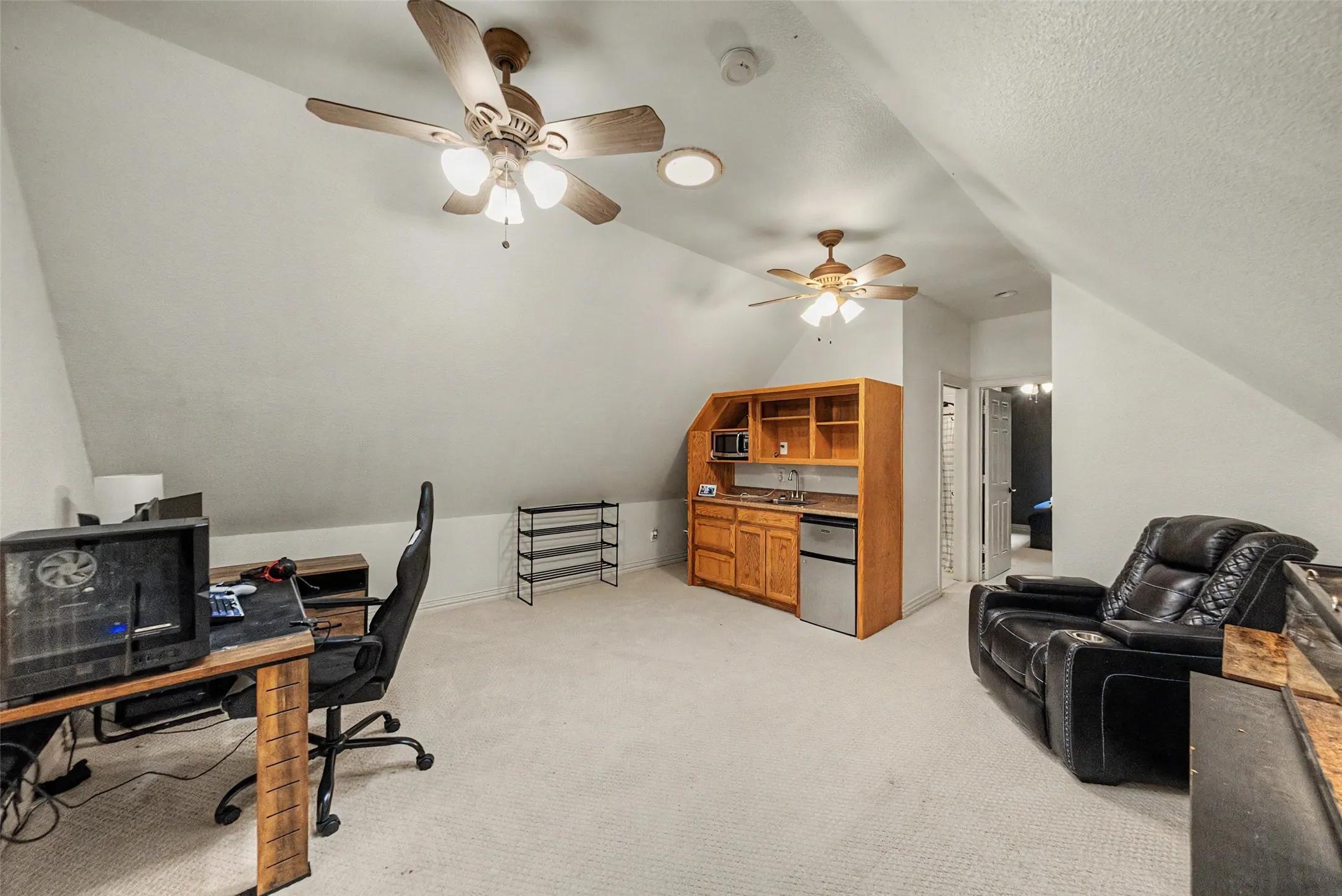 Single Family Residence For Sale in Denton County , 5480 Bridle Path, Aubrey, Texas 76227, 5 Bedroom, 5 Bathroom, 3 Garage spaces, 4,145 Sqft, built in 2002, mls#21282400, Real Estate Agent in Aubrey, Homes For Sale in Denton county, Homes For Sale in Aubrey, Realtor in Aubrey Texas, Real Estate Brokerage Independent Realty Texas, Luminita Cordes Realtor