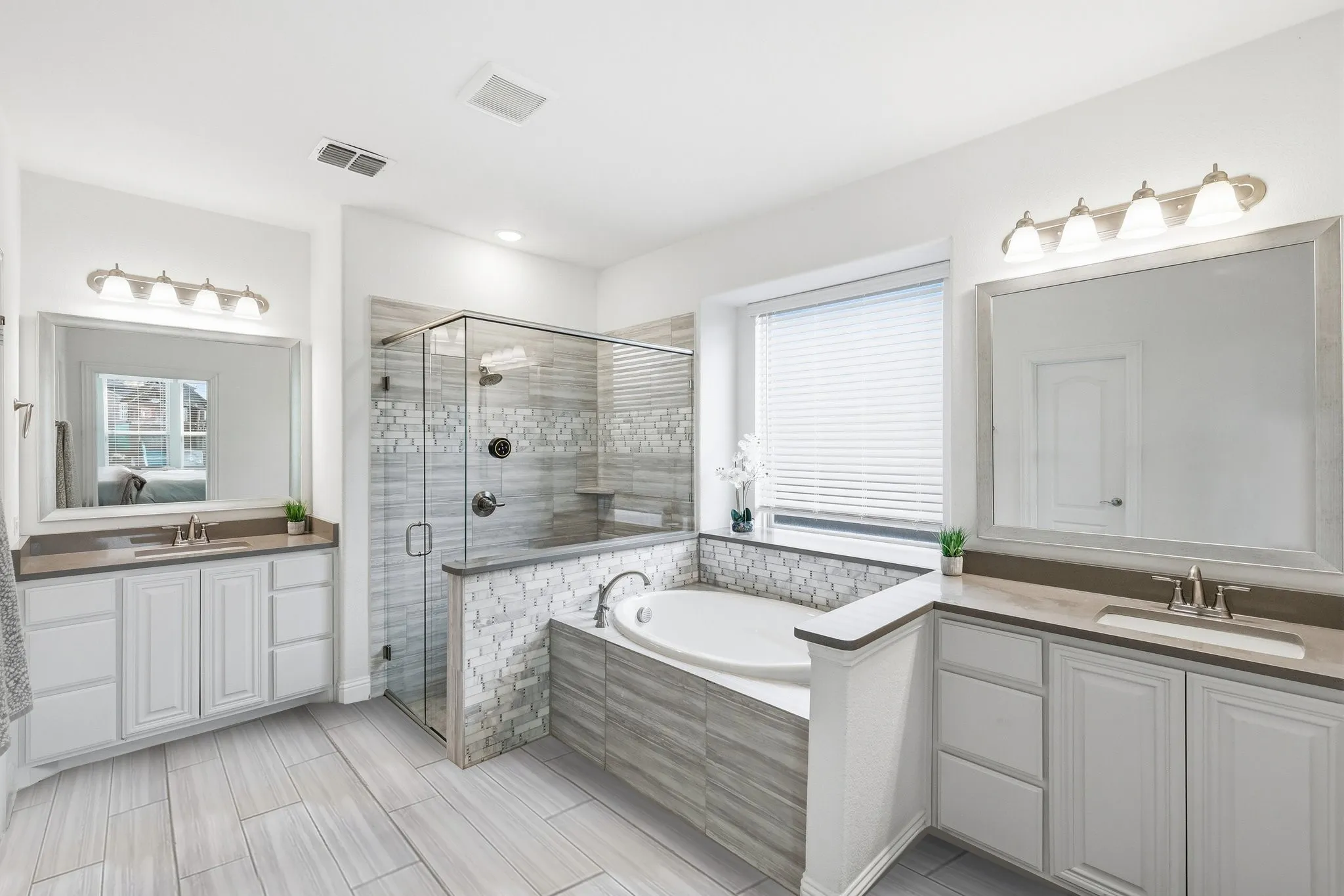 Single Family Residence For Sale in Denton County , 700 Sahallee Drive, Frisco, Texas 75033, 4 Bedroom, 4 Bathroom, 2 Garage spaces, 3,434 Sqft, built in 2020, mls#21283601, Real Estate Agent in Frisco, Homes For Sale in Denton county, Homes For Sale in Frisco, Realtor in Frisco Texas, Real Estate Brokerage Independent Realty Texas, Luminita Cordes Realtor
