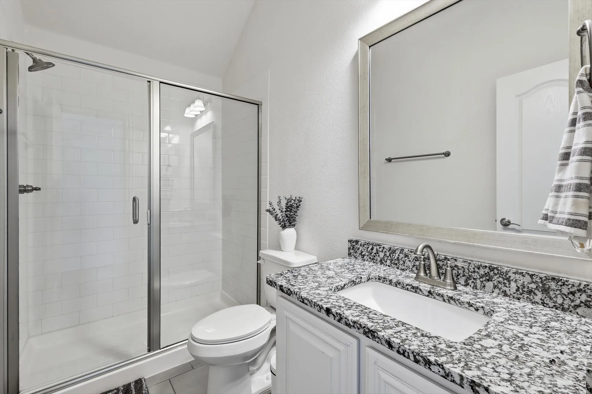 Single Family Residence For Sale in Denton County , 700 Sahallee Drive, Frisco, Texas 75033, 4 Bedroom, 4 Bathroom, 2 Garage spaces, 3,434 Sqft, built in 2020, mls#21283601, Real Estate Agent in Frisco, Homes For Sale in Denton county, Homes For Sale in Frisco, Realtor in Frisco Texas, Real Estate Brokerage Independent Realty Texas, Luminita Cordes Realtor