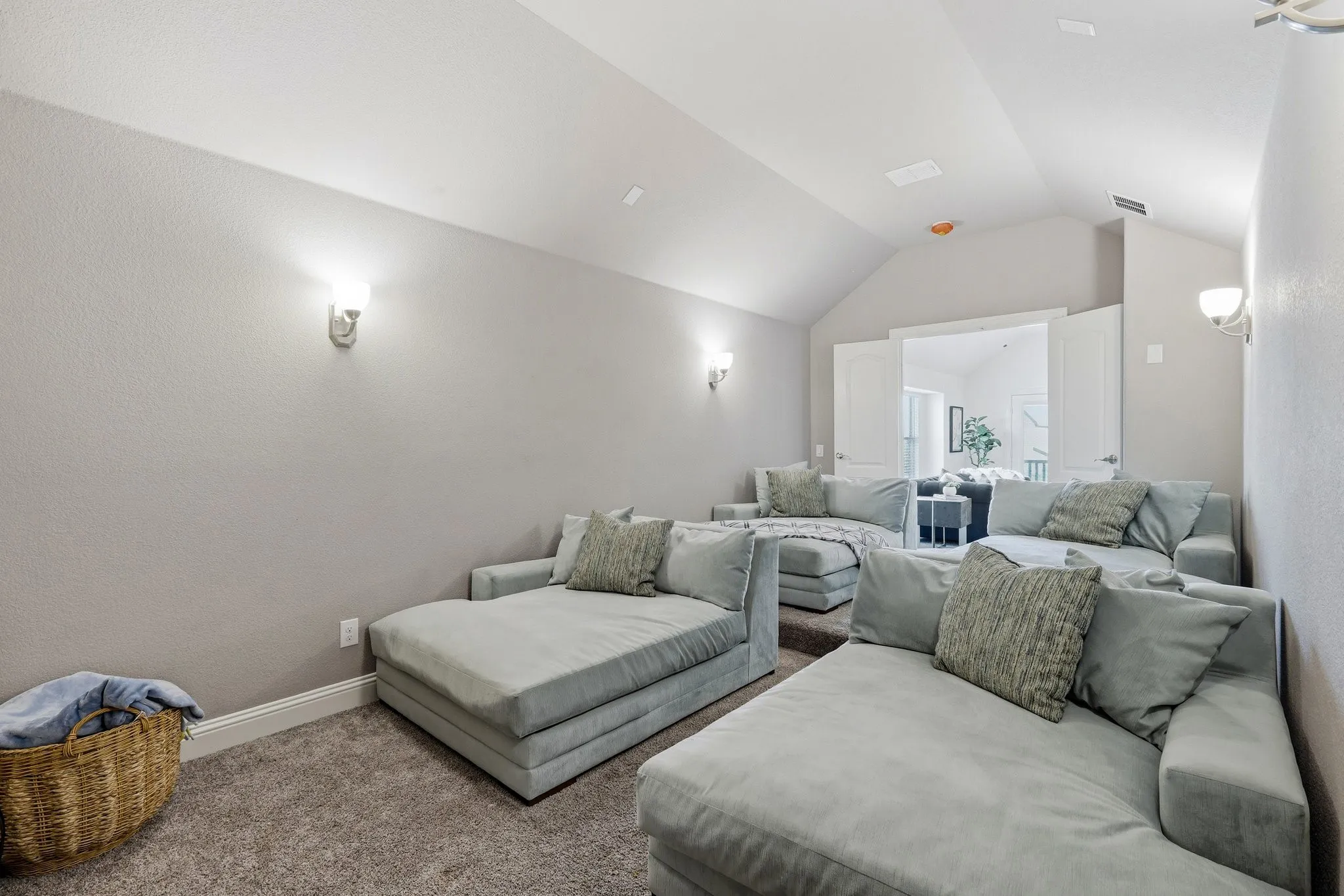 Single Family Residence For Sale in Denton County , 700 Sahallee Drive, Frisco, Texas 75033, 4 Bedroom, 4 Bathroom, 2 Garage spaces, 3,434 Sqft, built in 2020, mls#21283601, Real Estate Agent in Frisco, Homes For Sale in Denton county, Homes For Sale in Frisco, Realtor in Frisco Texas, Real Estate Brokerage Independent Realty Texas, Luminita Cordes Realtor