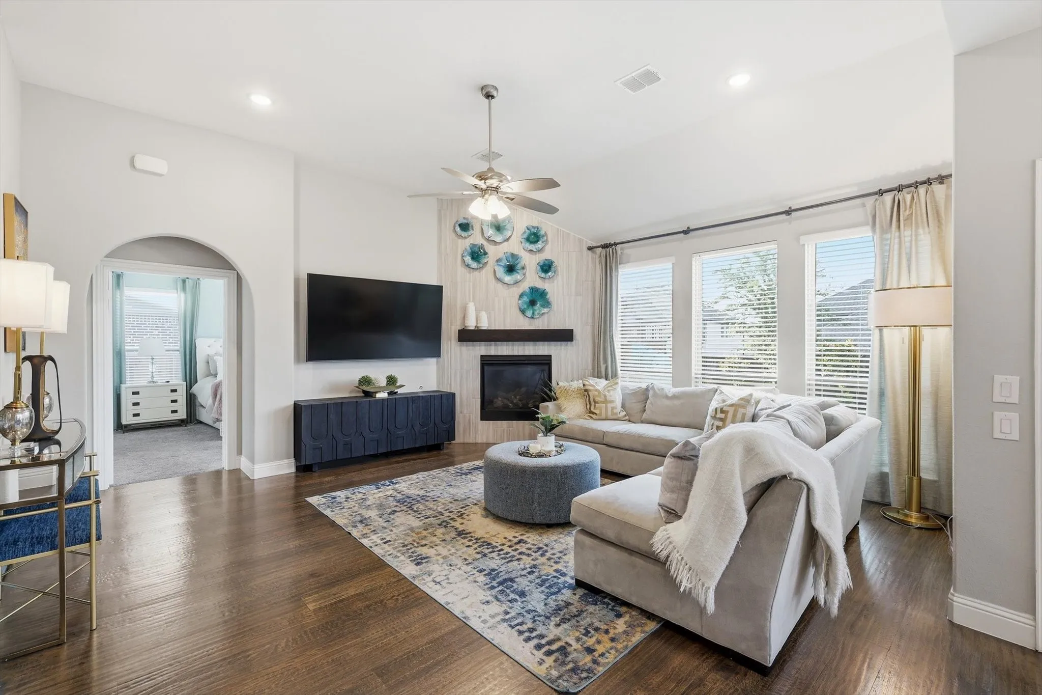 Single Family Residence For Sale in Denton County , 700 Sahallee Drive, Frisco, Texas 75033, 4 Bedroom, 4 Bathroom, 2 Garage spaces, 3,434 Sqft, built in 2020, mls#21283601, Real Estate Agent in Frisco, Homes For Sale in Denton county, Homes For Sale in Frisco, Realtor in Frisco Texas, Real Estate Brokerage Independent Realty Texas, Luminita Cordes Realtor