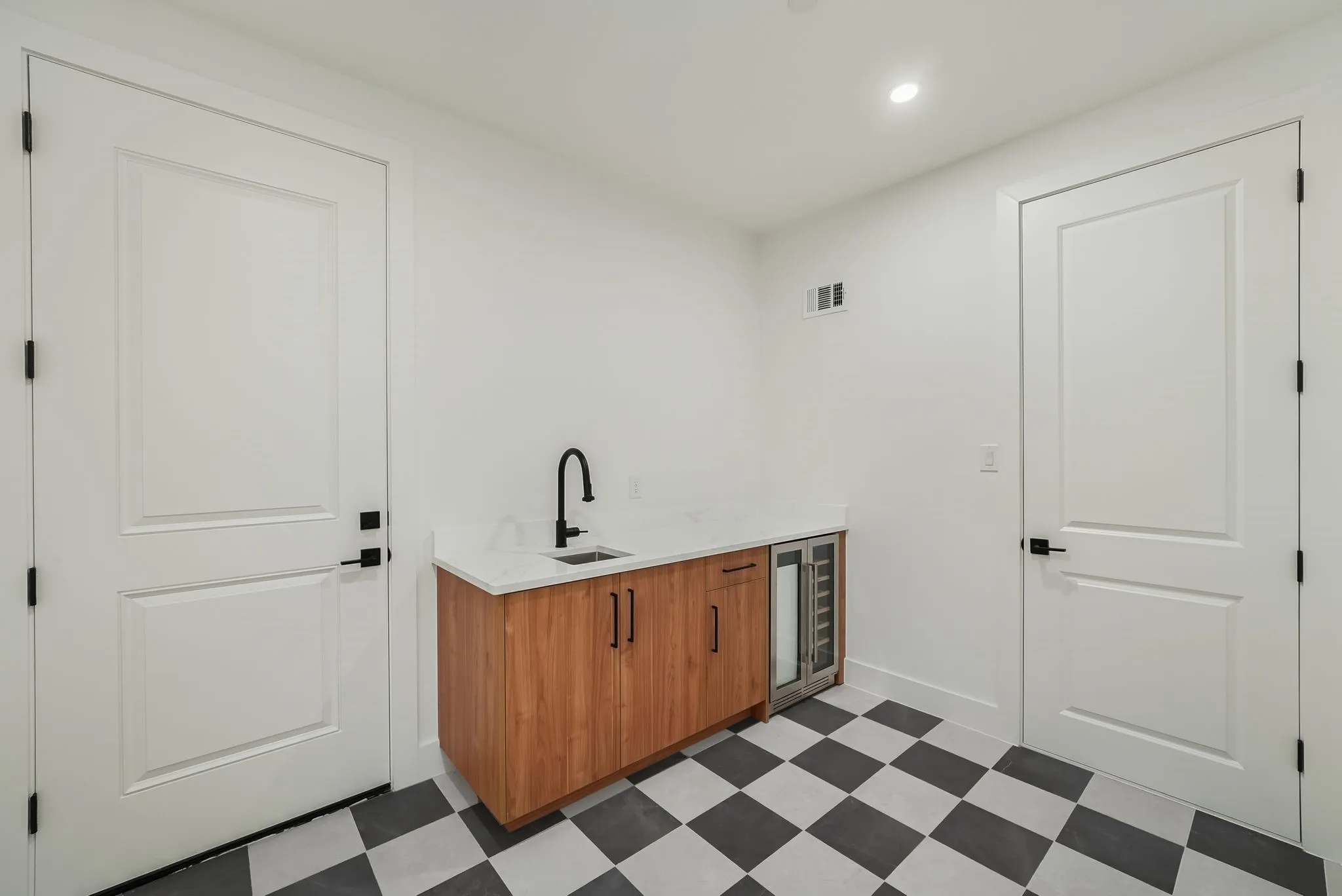 Townhouse For Sale in Dallas County , 4715 Manett Street 102, Dallas, Texas 75204, 3 Bedroom, 4 Bathroom, 1 Garage spaces, 2,144 Sqft, built in 2026, mls#21279252, Real Estate Agent in Dallas, Homes For Sale in Dallas county, Homes For Sale in Dallas, Realtor in Dallas Texas, Real Estate Brokerage Independent Realty Texas, Luminita Cordes Realtor