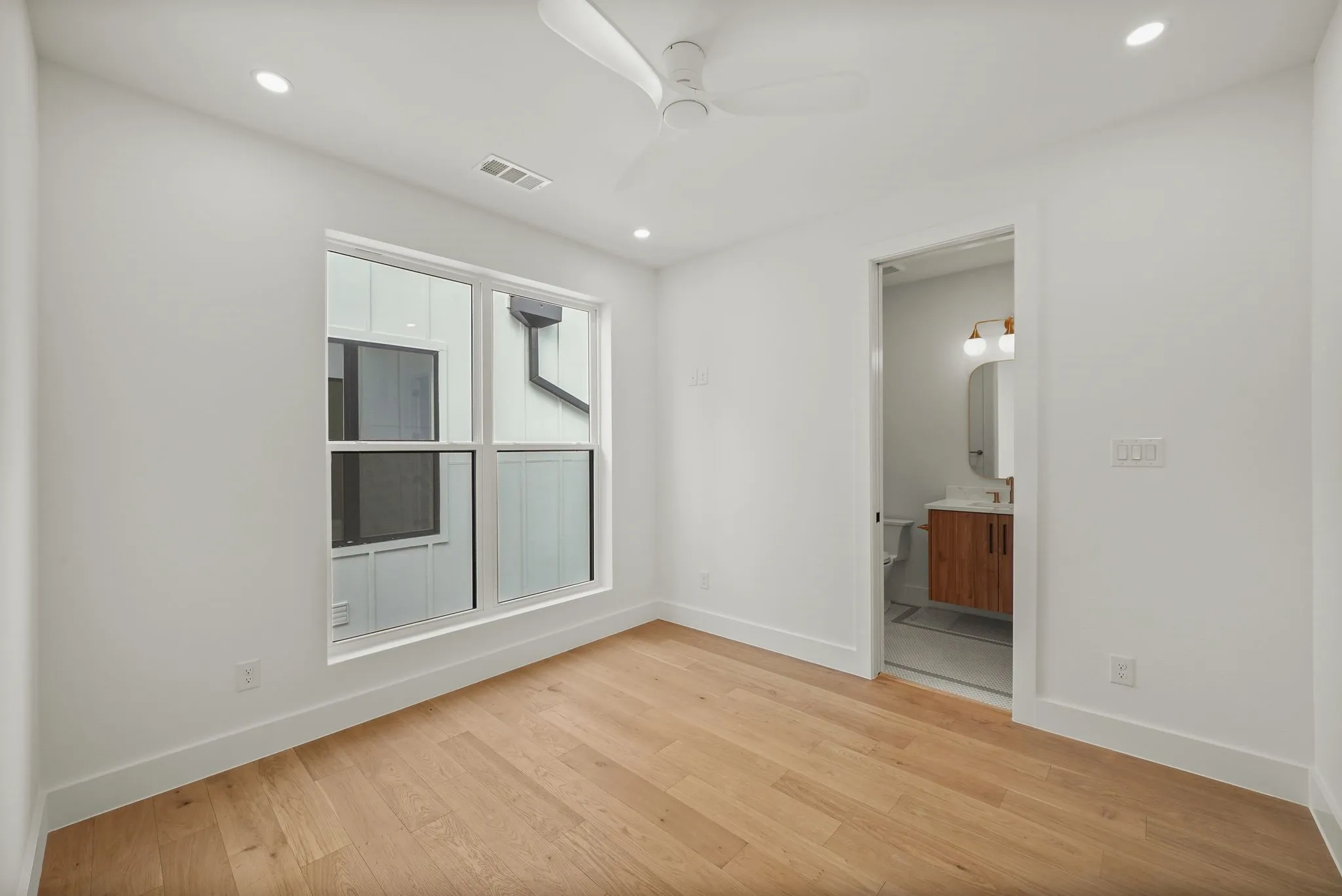 Townhouse For Sale in Dallas County , 4715 Manett Street 102, Dallas, Texas 75204, 3 Bedroom, 4 Bathroom, 1 Garage spaces, 2,144 Sqft, built in 2026, mls#21279252, Real Estate Agent in Dallas, Homes For Sale in Dallas county, Homes For Sale in Dallas, Realtor in Dallas Texas, Real Estate Brokerage Independent Realty Texas, Luminita Cordes Realtor