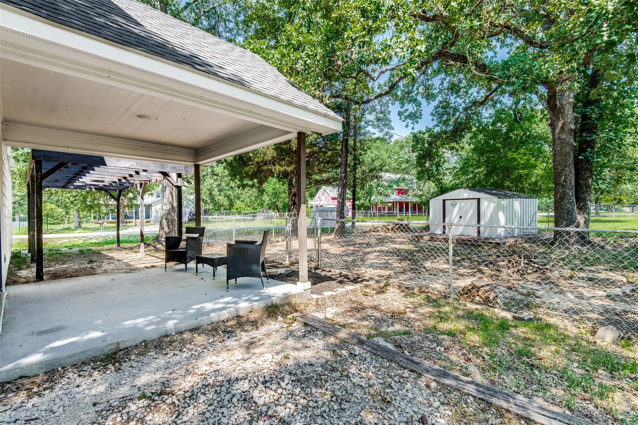 Single Family Residence For Sale in Hunt County , 200 Lakeside Drive, West Tawakoni, Texas 75474, 3 Bedroom, 3 Bathroom, Garage spaces, 2,180 Sqft, built in 2021, mls#21283495, Real Estate Agent in West Tawakoni, Homes For Sale in Hunt county, Homes For Sale in West Tawakoni, Realtor in West Tawakoni Texas, Real Estate Brokerage Independent Realty Texas, Luminita Cordes Realtor