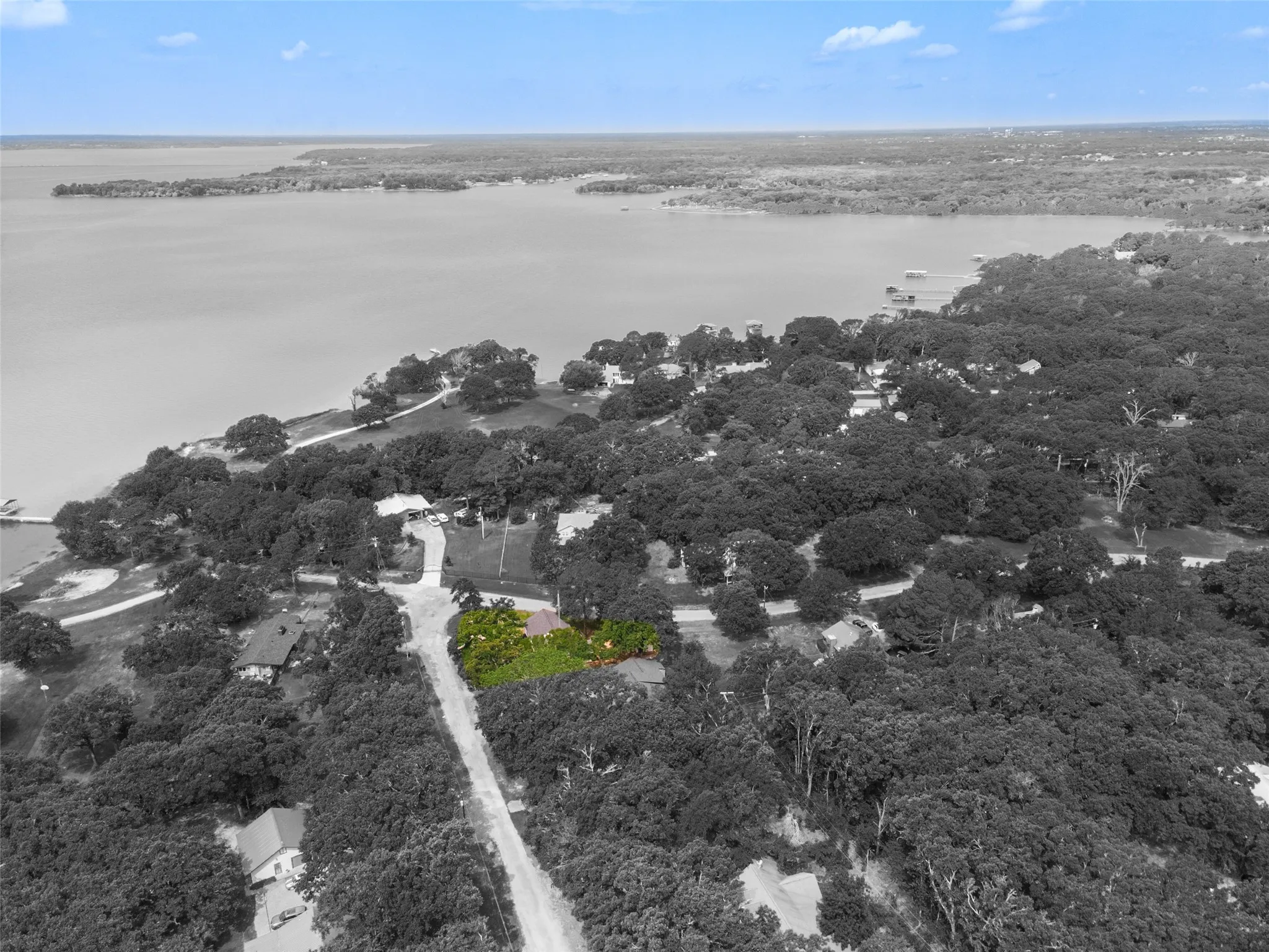 Single Family Residence For Sale in Hunt County , 200 Lakeside Drive, West Tawakoni, Texas 75474, 3 Bedroom, 3 Bathroom, Garage spaces, 2,180 Sqft, built in 2021, mls#21283495, Real Estate Agent in West Tawakoni, Homes For Sale in Hunt county, Homes For Sale in West Tawakoni, Realtor in West Tawakoni Texas, Real Estate Brokerage Independent Realty Texas, Luminita Cordes Realtor