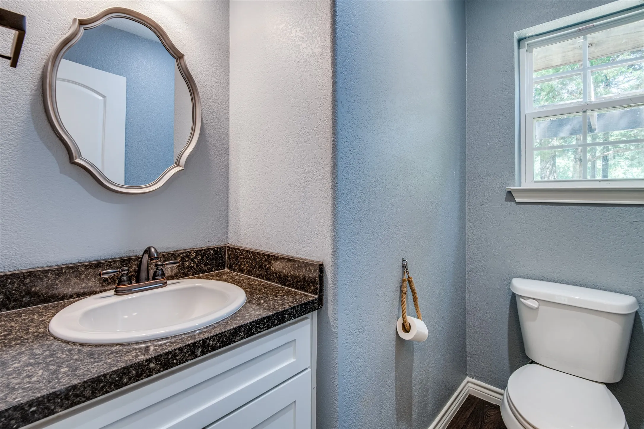 Single Family Residence For Sale in Hunt County , 200 Lakeside Drive, West Tawakoni, Texas 75474, 3 Bedroom, 3 Bathroom, Garage spaces, 2,180 Sqft, built in 2021, mls#21283495, Real Estate Agent in West Tawakoni, Homes For Sale in Hunt county, Homes For Sale in West Tawakoni, Realtor in West Tawakoni Texas, Real Estate Brokerage Independent Realty Texas, Luminita Cordes Realtor