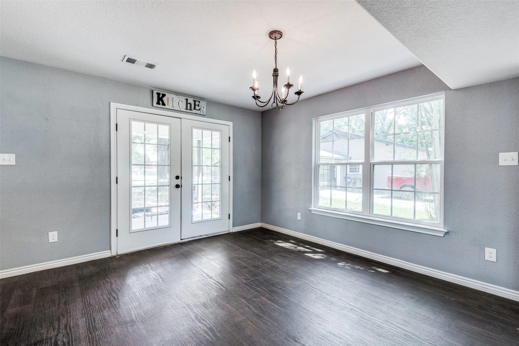 Single Family Residence For Sale in Hunt County , 200 Lakeside Drive, West Tawakoni, Texas 75474, 3 Bedroom, 3 Bathroom, Garage spaces, 2,180 Sqft, built in 2021, mls#21283495, Real Estate Agent in West Tawakoni, Homes For Sale in Hunt county, Homes For Sale in West Tawakoni, Realtor in West Tawakoni Texas, Real Estate Brokerage Independent Realty Texas, Luminita Cordes Realtor