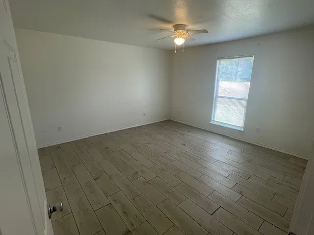 Single Family Residence For Sale in Hood County , 1816 Hidden Valley Road, Granbury, Texas 76049, 3 Bedroom, 2 Bathroom, 2 Garage spaces, 1,790 Sqft, built in 2021, mls#21285095, Real Estate Agent in Granbury, Homes For Sale in Hood county, Homes For Sale in Granbury, Realtor in Granbury Texas, Real Estate Brokerage Independent Realty Texas, Luminita Cordes Realtor
