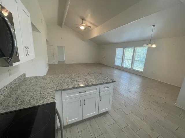 Single Family Residence For Sale in Hood County , 1816 Hidden Valley Road, Granbury, Texas 76049, 3 Bedroom, 2 Bathroom, 2 Garage spaces, 1,790 Sqft, built in 2021, mls#21285095, Real Estate Agent in Granbury, Homes For Sale in Hood county, Homes For Sale in Granbury, Realtor in Granbury Texas, Real Estate Brokerage Independent Realty Texas, Luminita Cordes Realtor