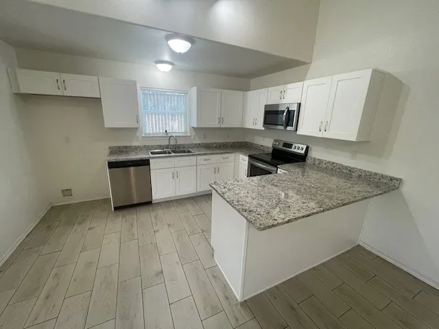 Single Family Residence For Sale in Hood County , 1816 Hidden Valley Road, Granbury, Texas 76049, 3 Bedroom, 2 Bathroom, 2 Garage spaces, 1,790 Sqft, built in 2021, mls#21285095, Real Estate Agent in Granbury, Homes For Sale in Hood county, Homes For Sale in Granbury, Realtor in Granbury Texas, Real Estate Brokerage Independent Realty Texas, Luminita Cordes Realtor