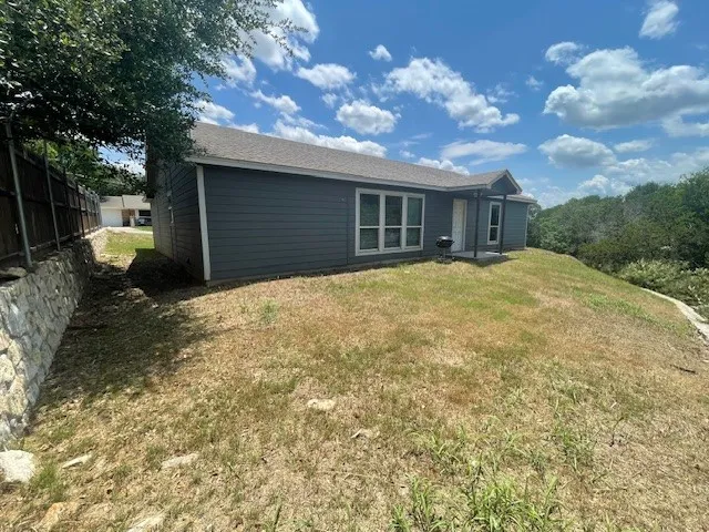 Single Family Residence For Sale in Hood County , 1816 Hidden Valley Road, Granbury, Texas 76049, 3 Bedroom, 2 Bathroom, 2 Garage spaces, 1,790 Sqft, built in 2021, mls#21285095, Real Estate Agent in Granbury, Homes For Sale in Hood county, Homes For Sale in Granbury, Realtor in Granbury Texas, Real Estate Brokerage Independent Realty Texas, Luminita Cordes Realtor