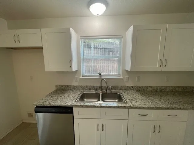 Single Family Residence For Sale in Hood County , 1816 Hidden Valley Road, Granbury, Texas 76049, 3 Bedroom, 2 Bathroom, 2 Garage spaces, 1,790 Sqft, built in 2021, mls#21285095, Real Estate Agent in Granbury, Homes For Sale in Hood county, Homes For Sale in Granbury, Realtor in Granbury Texas, Real Estate Brokerage Independent Realty Texas, Luminita Cordes Realtor