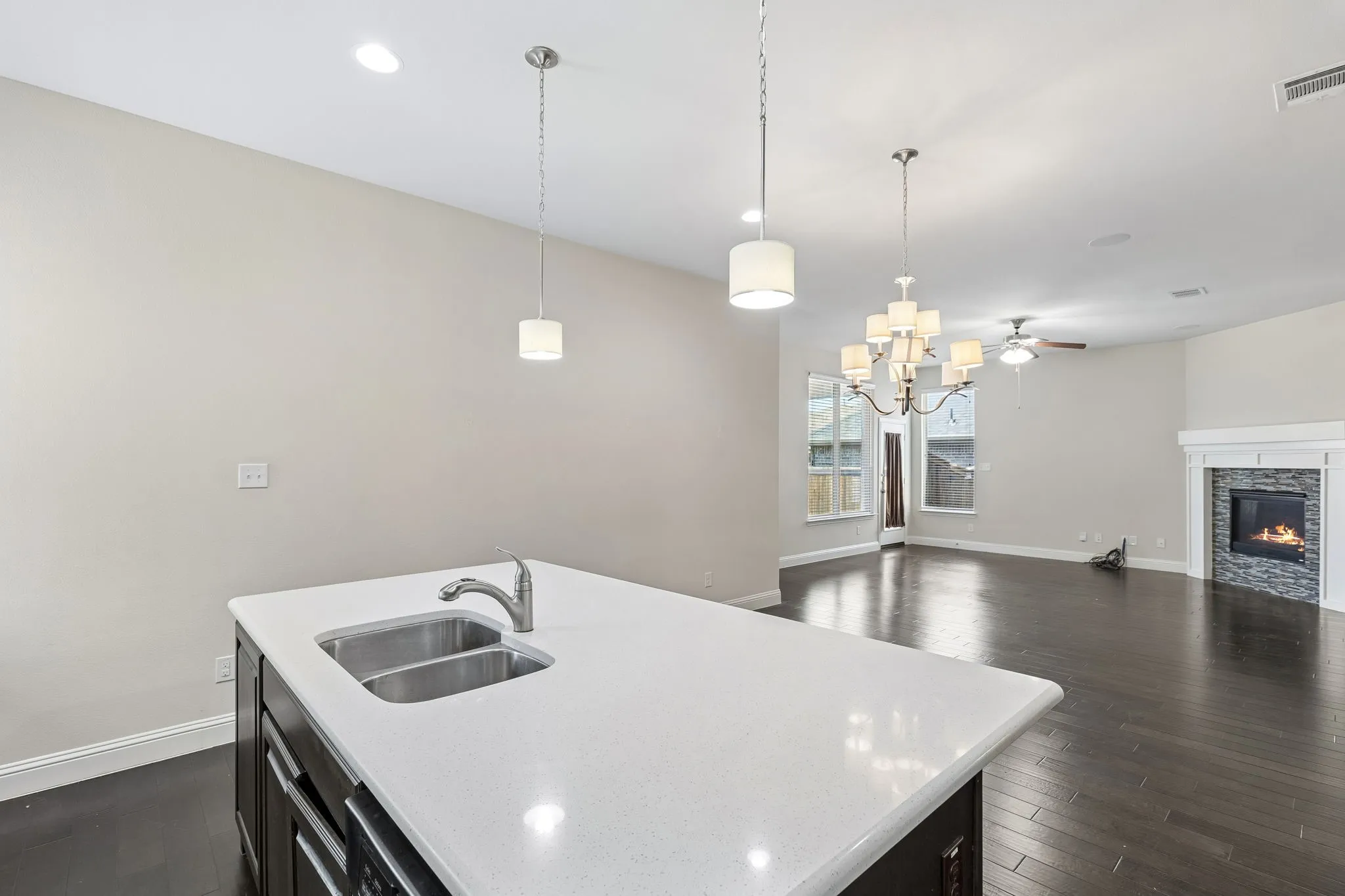 Single Family Residence For Sale in Collin County , 412 Smokebrush Street, Celina, Texas 75009, 4 Bedroom, 3 Bathroom, 2 Garage spaces, 2,359 Sqft, built in 2016, Price $460,000, mls#21283856, Real Estate Agent in Celina, Homes For Sale in Collin county, Homes For Sale in Celina, Realtor in Celina Texas, Real Estate Brokerage Independent Realty Texas, Luminita Cordes Realtor