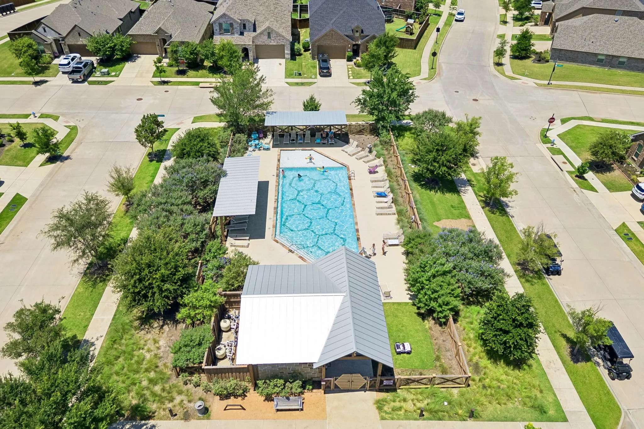 Single Family Residence For Sale in Collin County , 412 Smokebrush Street, Celina, Texas 75009, 4 Bedroom, 3 Bathroom, 2 Garage spaces, 2,359 Sqft, built in 2016, Price $460,000, mls#21283856, Real Estate Agent in Celina, Homes For Sale in Collin county, Homes For Sale in Celina, Realtor in Celina Texas, Real Estate Brokerage Independent Realty Texas, Luminita Cordes Realtor