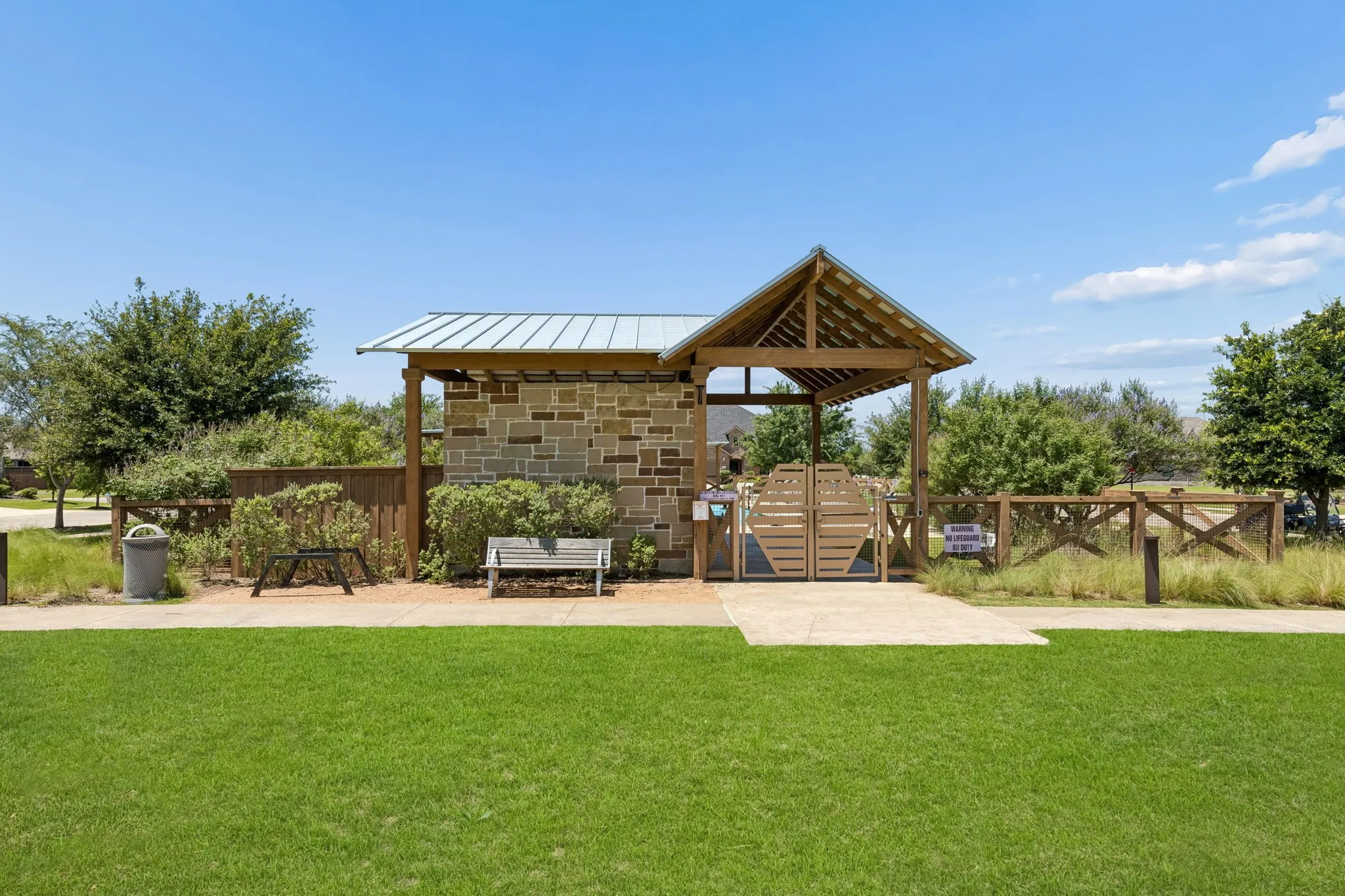 Single Family Residence For Sale in Collin County , 412 Smokebrush Street, Celina, Texas 75009, 4 Bedroom, 3 Bathroom, 2 Garage spaces, 2,359 Sqft, built in 2016, Price $460,000, mls#21283856, Real Estate Agent in Celina, Homes For Sale in Collin county, Homes For Sale in Celina, Realtor in Celina Texas, Real Estate Brokerage Independent Realty Texas, Luminita Cordes Realtor