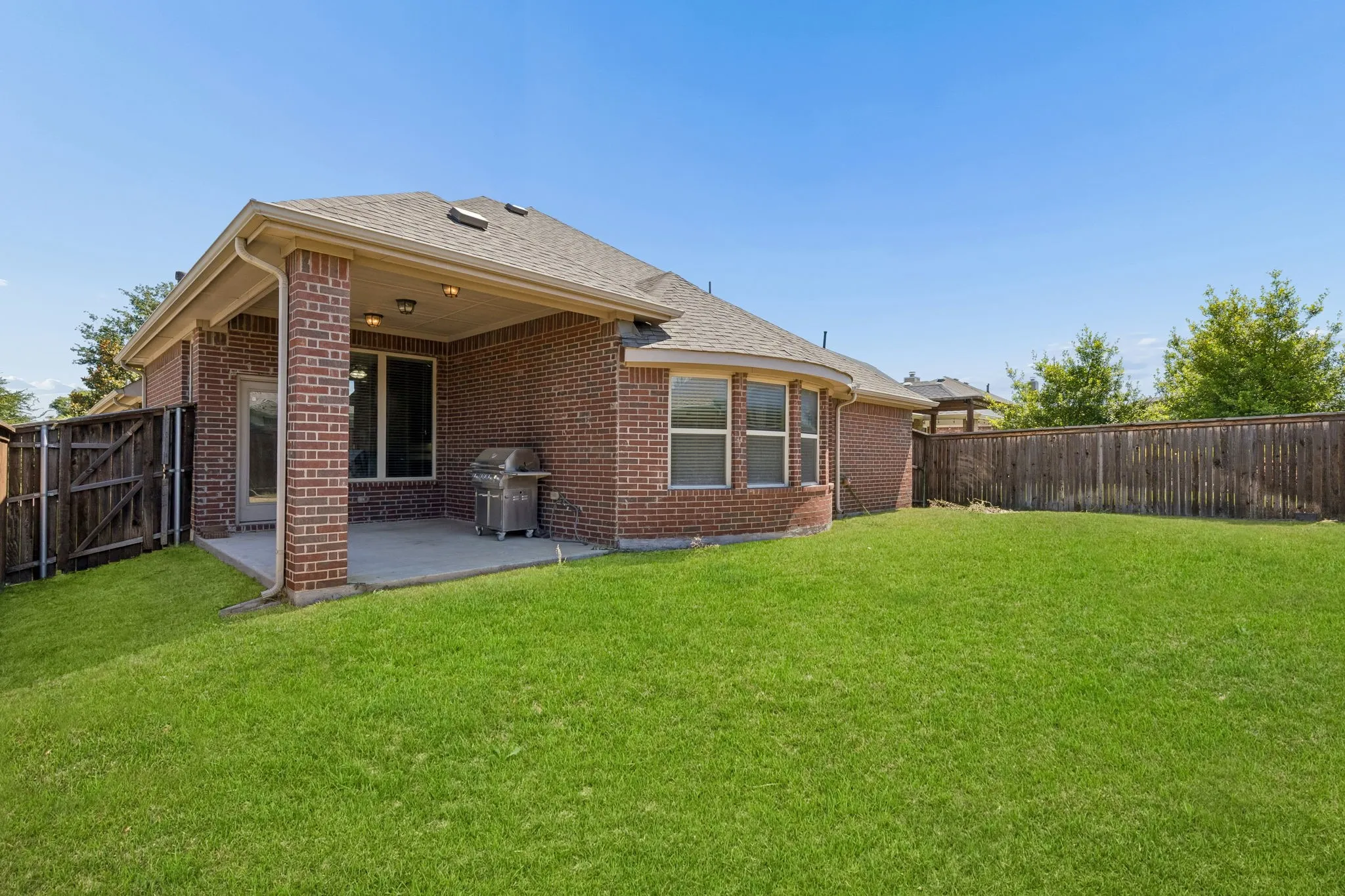 Single Family Residence For Sale in Collin County , 412 Smokebrush Street, Celina, Texas 75009, 4 Bedroom, 3 Bathroom, 2 Garage spaces, 2,359 Sqft, built in 2016, Price $460,000, mls#21283856, Real Estate Agent in Celina, Homes For Sale in Collin county, Homes For Sale in Celina, Realtor in Celina Texas, Real Estate Brokerage Independent Realty Texas, Luminita Cordes Realtor