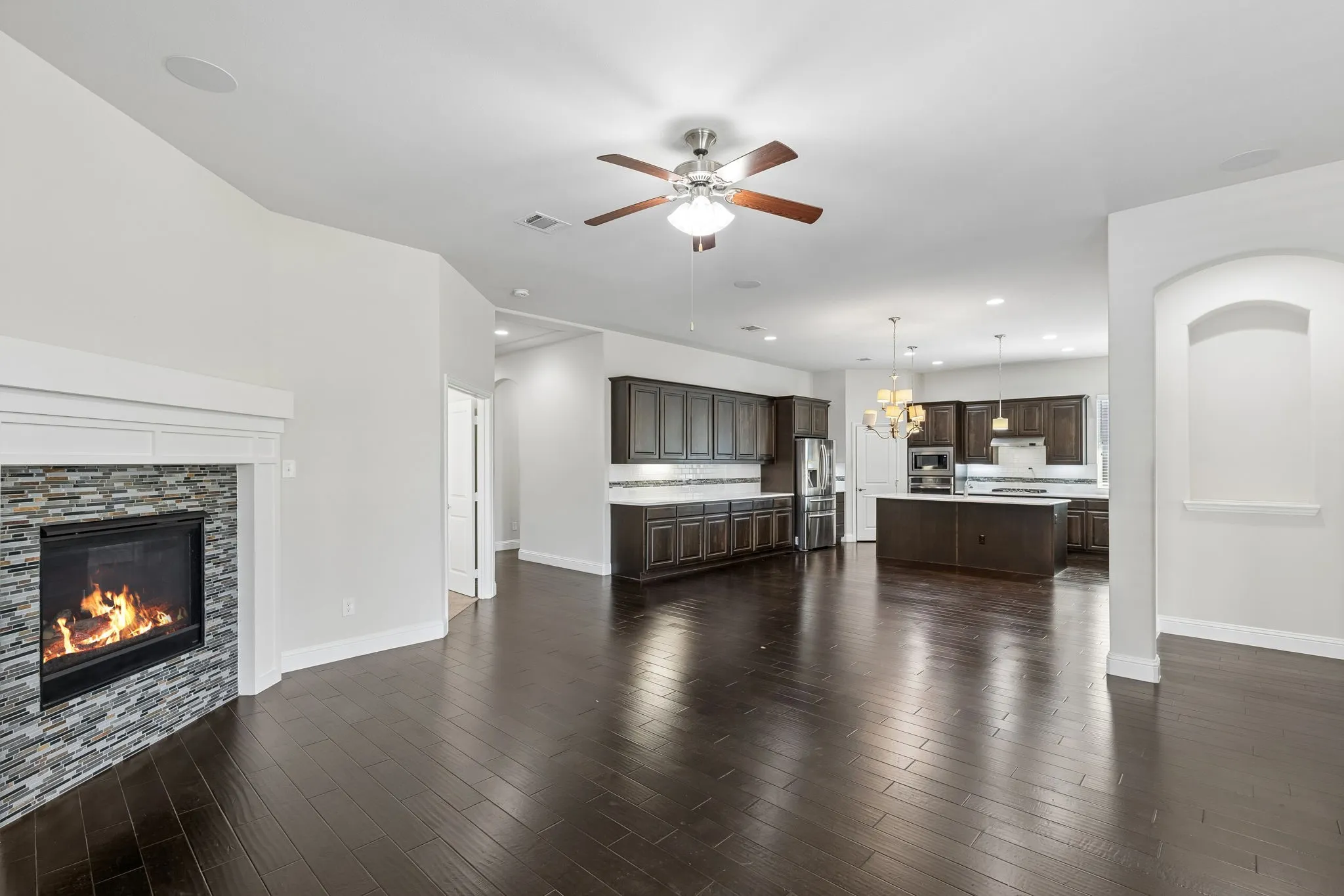 Single Family Residence For Sale in Collin County , 412 Smokebrush Street, Celina, Texas 75009, 4 Bedroom, 3 Bathroom, 2 Garage spaces, 2,359 Sqft, built in 2016, Price $460,000, mls#21283856, Real Estate Agent in Celina, Homes For Sale in Collin county, Homes For Sale in Celina, Realtor in Celina Texas, Real Estate Brokerage Independent Realty Texas, Luminita Cordes Realtor