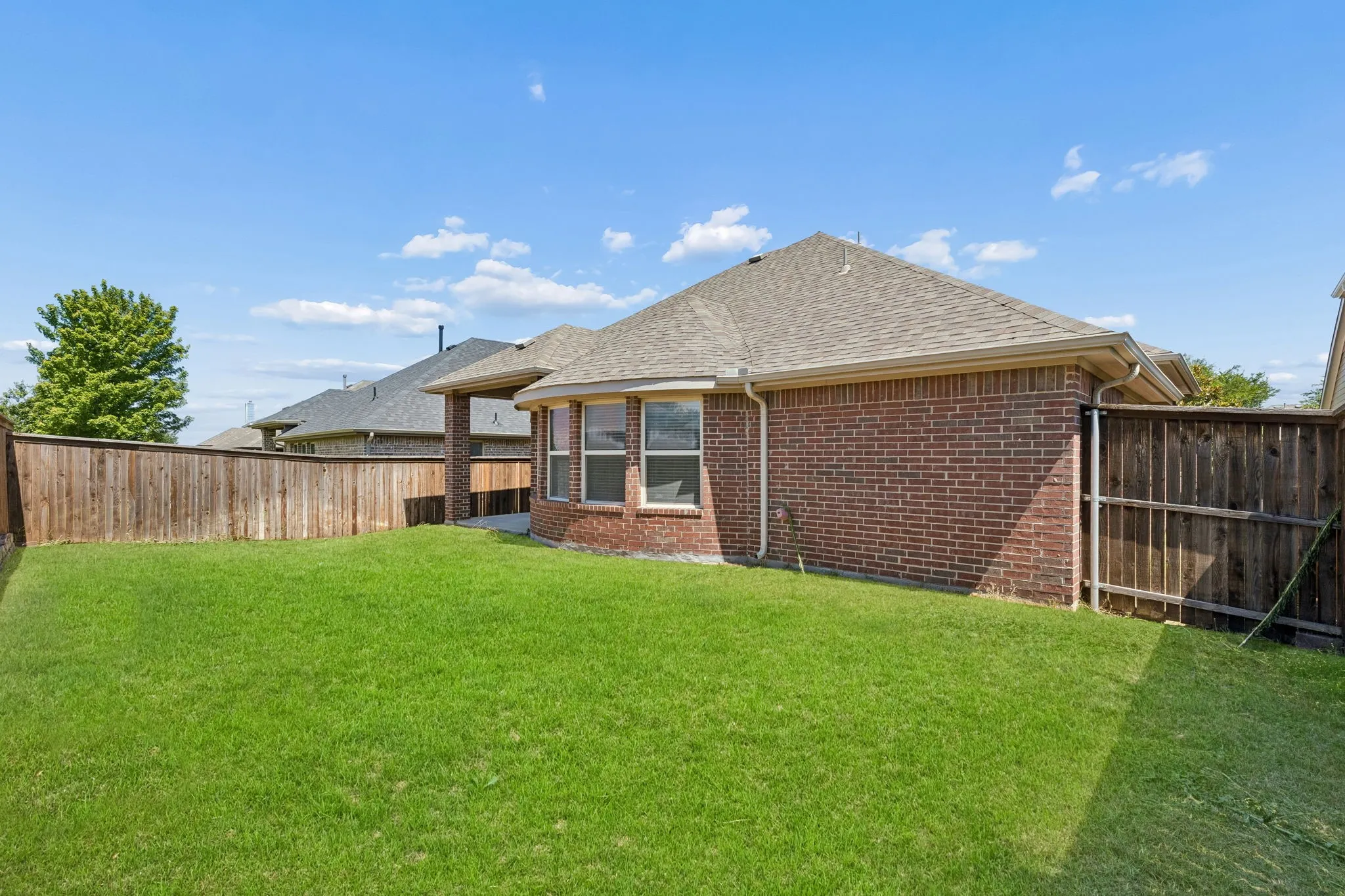 Single Family Residence For Sale in Collin County , 412 Smokebrush Street, Celina, Texas 75009, 4 Bedroom, 3 Bathroom, 2 Garage spaces, 2,359 Sqft, built in 2016, Price $460,000, mls#21283856, Real Estate Agent in Celina, Homes For Sale in Collin county, Homes For Sale in Celina, Realtor in Celina Texas, Real Estate Brokerage Independent Realty Texas, Luminita Cordes Realtor