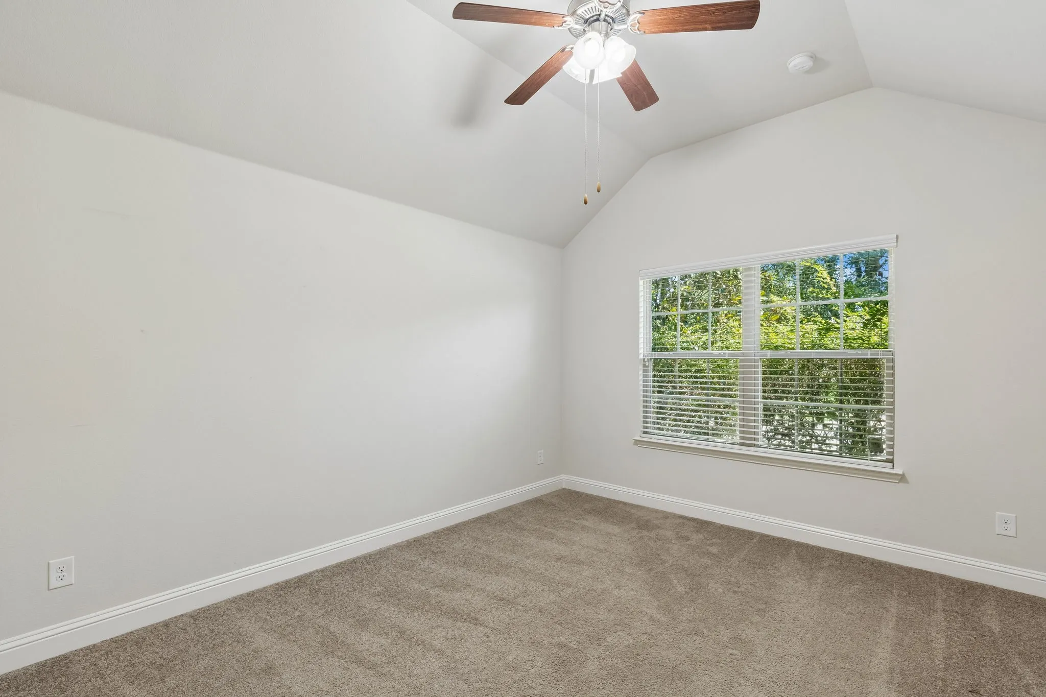 Single Family Residence For Sale in Collin County , 412 Smokebrush Street, Celina, Texas 75009, 4 Bedroom, 3 Bathroom, 2 Garage spaces, 2,359 Sqft, built in 2016, Price $460,000, mls#21283856, Real Estate Agent in Celina, Homes For Sale in Collin county, Homes For Sale in Celina, Realtor in Celina Texas, Real Estate Brokerage Independent Realty Texas, Luminita Cordes Realtor