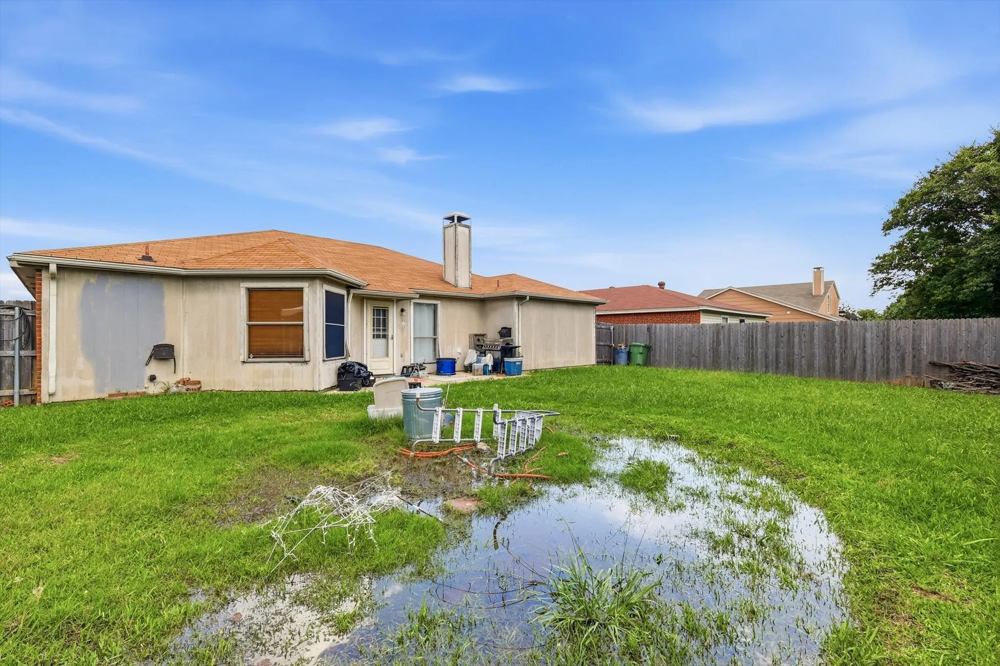 Expansive lawn area
