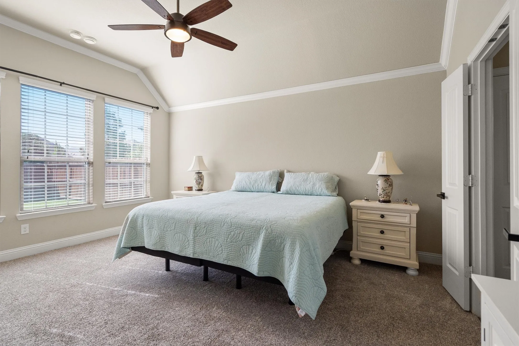 Single Family Residence For Sale in Tarrant County , 604 Satinwood Lane, Euless, Texas 76039, 3 Bedroom, 3 Bathroom, 2 Garage spaces, 2,040 Sqft, built in 2014, mls#21282802, Real Estate Agent in Euless, Homes For Sale in Tarrant county, Homes For Sale in Euless, Realtor in Euless Texas, Real Estate Brokerage Independent Realty Texas, Luminita Cordes Realtor