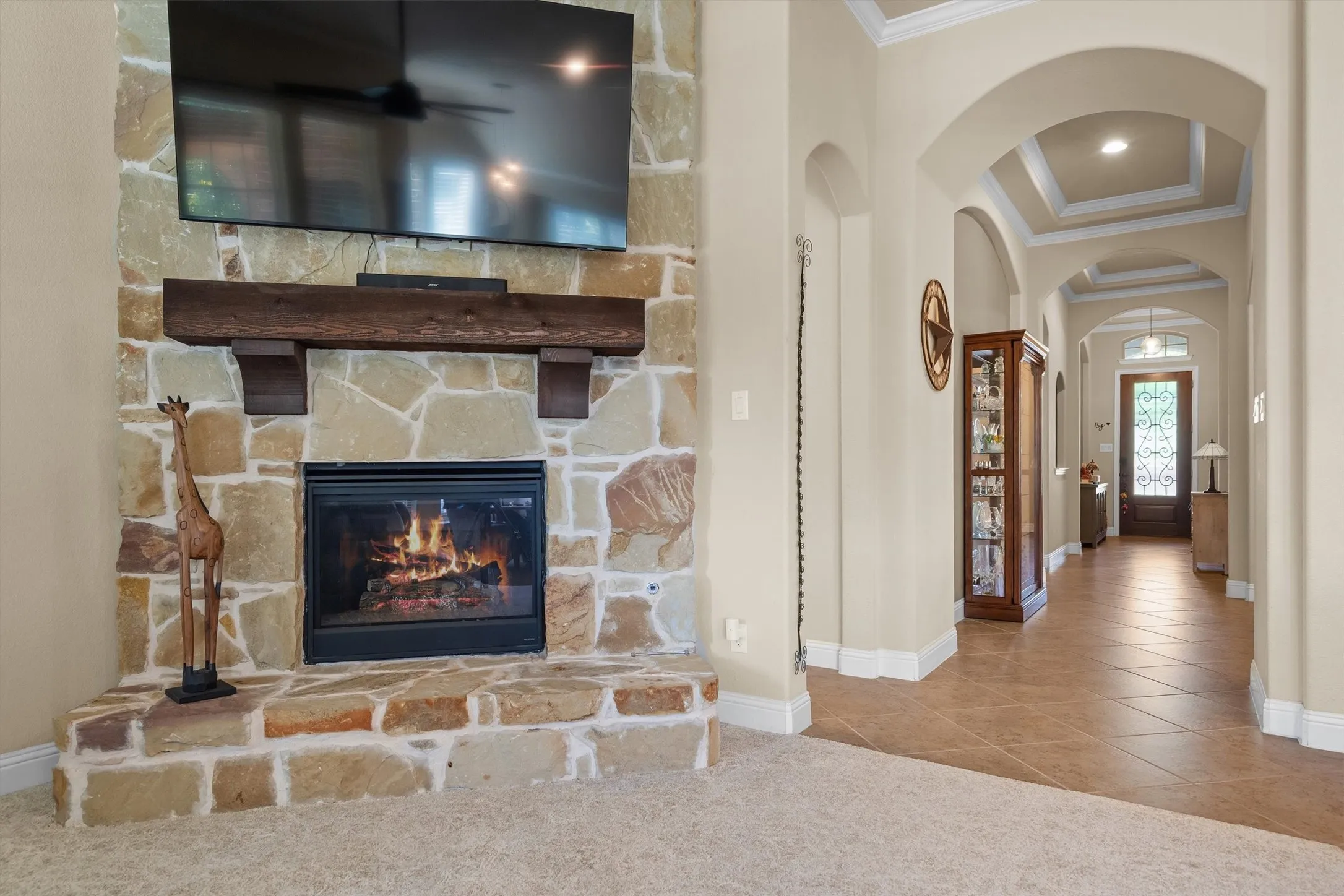 Single Family Residence For Sale in Tarrant County , 604 Satinwood Lane, Euless, Texas 76039, 3 Bedroom, 3 Bathroom, 2 Garage spaces, 2,040 Sqft, built in 2014, mls#21282802, Real Estate Agent in Euless, Homes For Sale in Tarrant county, Homes For Sale in Euless, Realtor in Euless Texas, Real Estate Brokerage Independent Realty Texas, Luminita Cordes Realtor
