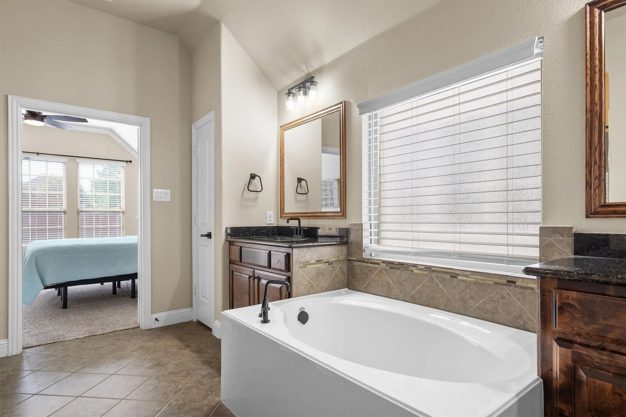 Single Family Residence For Sale in Tarrant County , 604 Satinwood Lane, Euless, Texas 76039, 3 Bedroom, 3 Bathroom, 2 Garage spaces, 2,040 Sqft, built in 2014, mls#21282802, Real Estate Agent in Euless, Homes For Sale in Tarrant county, Homes For Sale in Euless, Realtor in Euless Texas, Real Estate Brokerage Independent Realty Texas, Luminita Cordes Realtor