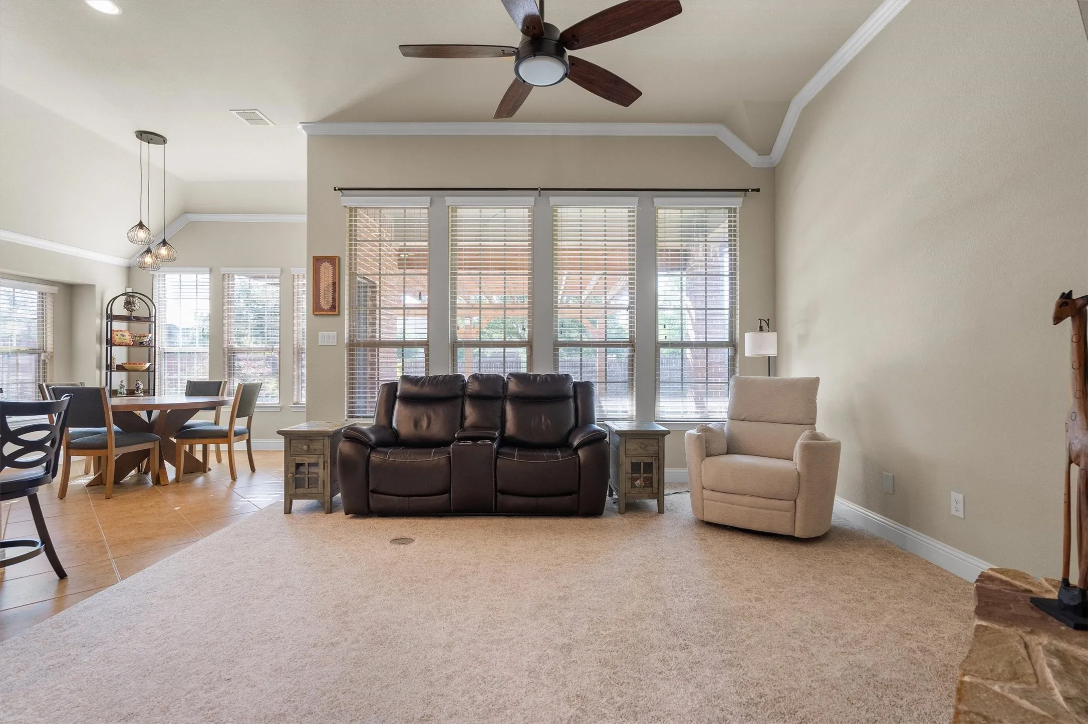 Single Family Residence For Sale in Tarrant County , 604 Satinwood Lane, Euless, Texas 76039, 3 Bedroom, 3 Bathroom, 2 Garage spaces, 2,040 Sqft, built in 2014, mls#21282802, Real Estate Agent in Euless, Homes For Sale in Tarrant county, Homes For Sale in Euless, Realtor in Euless Texas, Real Estate Brokerage Independent Realty Texas, Luminita Cordes Realtor