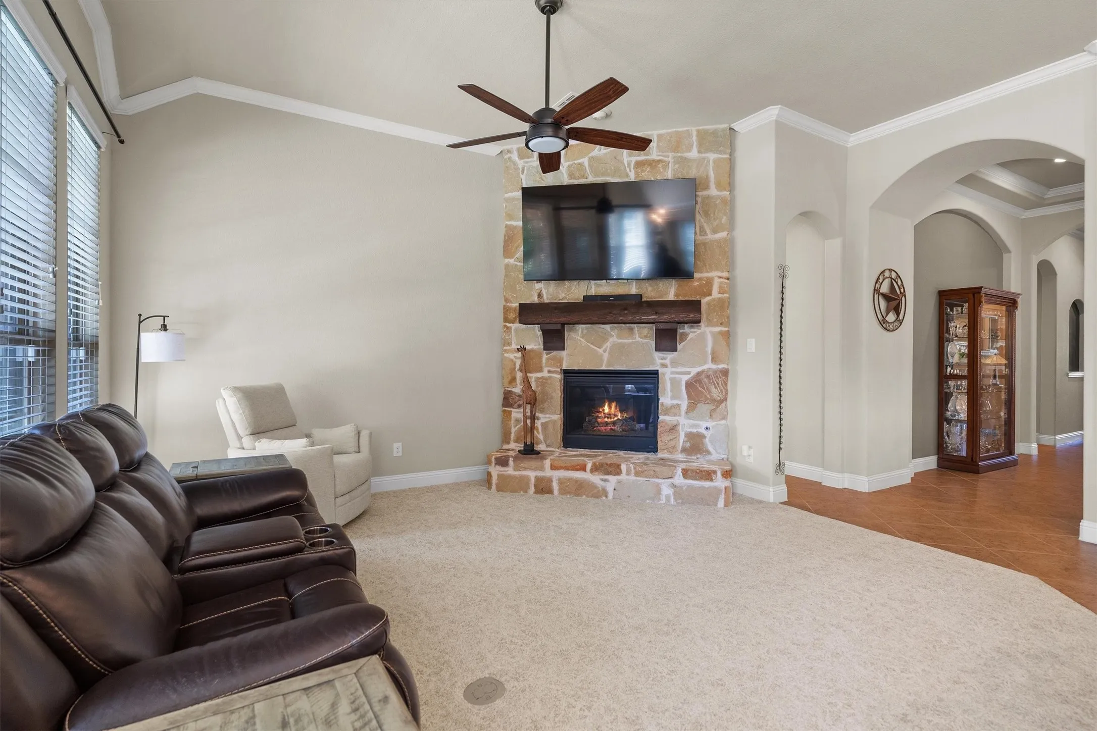 Single Family Residence For Sale in Tarrant County , 604 Satinwood Lane, Euless, Texas 76039, 3 Bedroom, 3 Bathroom, 2 Garage spaces, 2,040 Sqft, built in 2014, mls#21282802, Real Estate Agent in Euless, Homes For Sale in Tarrant county, Homes For Sale in Euless, Realtor in Euless Texas, Real Estate Brokerage Independent Realty Texas, Luminita Cordes Realtor