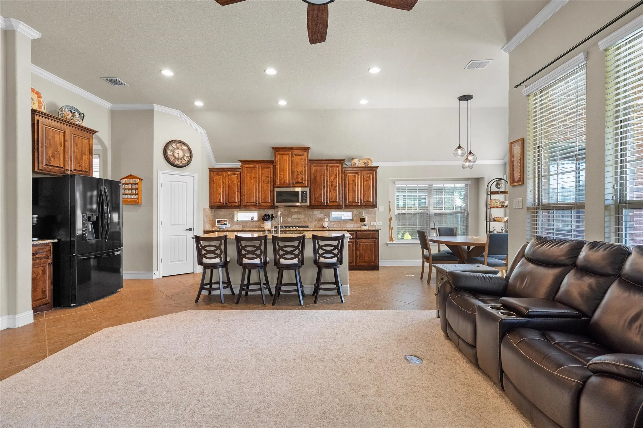 Single Family Residence For Sale in Tarrant County , 604 Satinwood Lane, Euless, Texas 76039, 3 Bedroom, 3 Bathroom, 2 Garage spaces, 2,040 Sqft, built in 2014, mls#21282802, Real Estate Agent in Euless, Homes For Sale in Tarrant county, Homes For Sale in Euless, Realtor in Euless Texas, Real Estate Brokerage Independent Realty Texas, Luminita Cordes Realtor