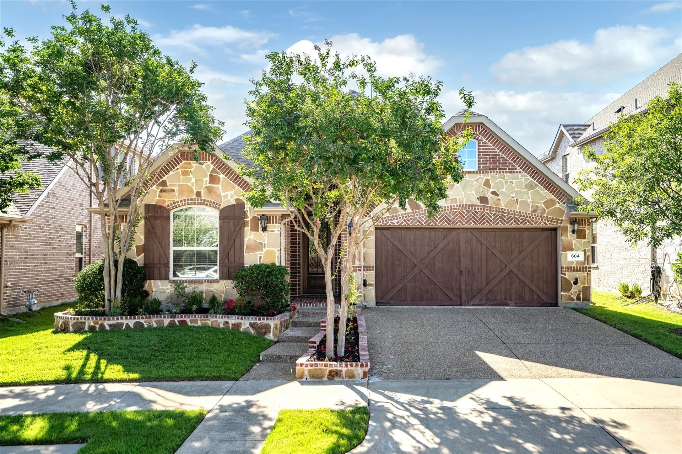 Single Family Residence For Sale in Tarrant County , 604 Satinwood Lane, Euless, Texas 76039, 3 Bedroom, 3 Bathroom, 2 Garage spaces, 2,040 Sqft, built in 2014, mls#21282802, Real Estate Agent in Euless, Homes For Sale in Tarrant county, Homes For Sale in Euless, Realtor in Euless Texas, Real Estate Brokerage Independent Realty Texas, Luminita Cordes Realtor