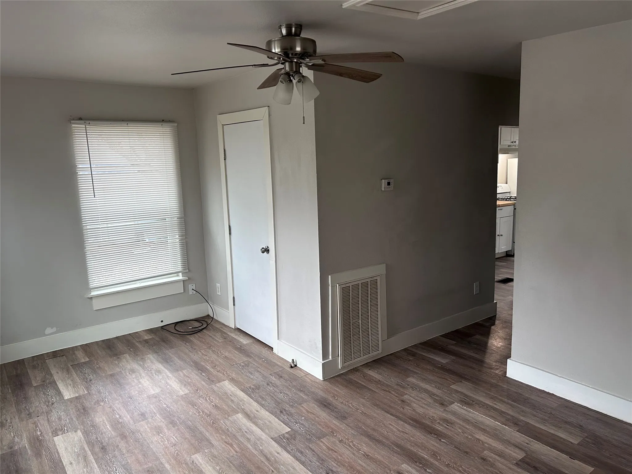 For Sale in Hunt County , 3415 Henry Street, Greenville, Texas 75401, 5 Bedrooms, 4 Bathrooms, 1 Garage spaces, 0 Sqft, built in 1950, Price $439,500, mls#21284862, Real Estate Agent in Greenville, Homes For Sale in Hunt county, Homes For Sale in Greenville, Realtor in Greenville Texas, Real Estate Brokerage Independent Realty Texas, Luminita Cordes Realtor